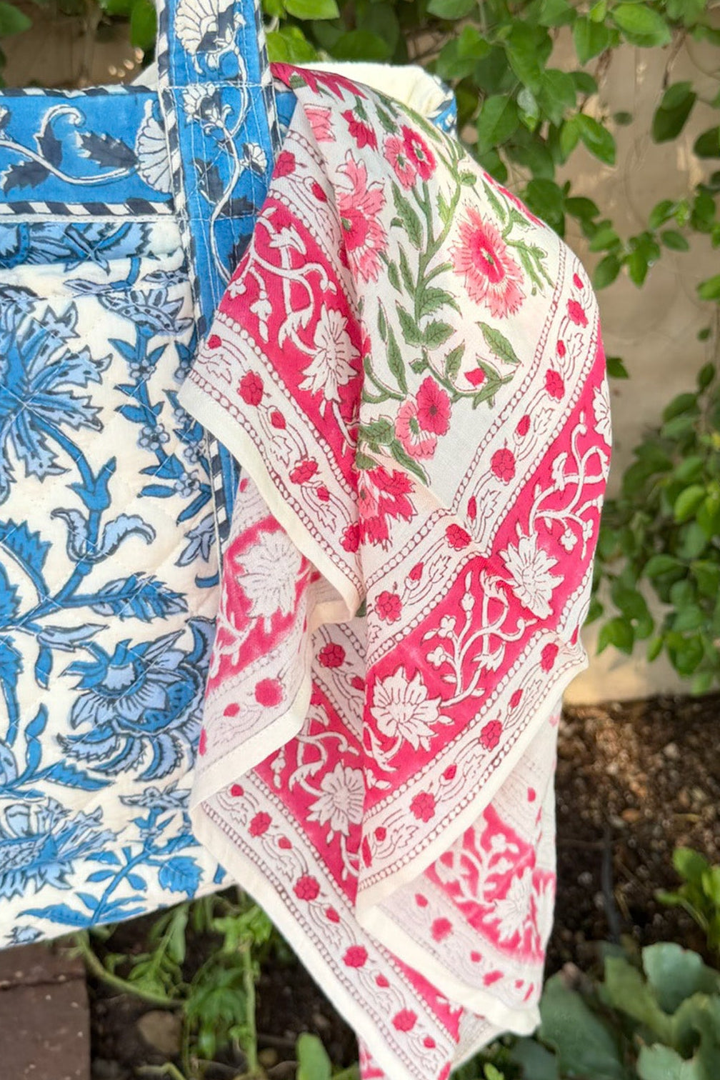 Lilly Lightweight Cotton Scarf in Pink