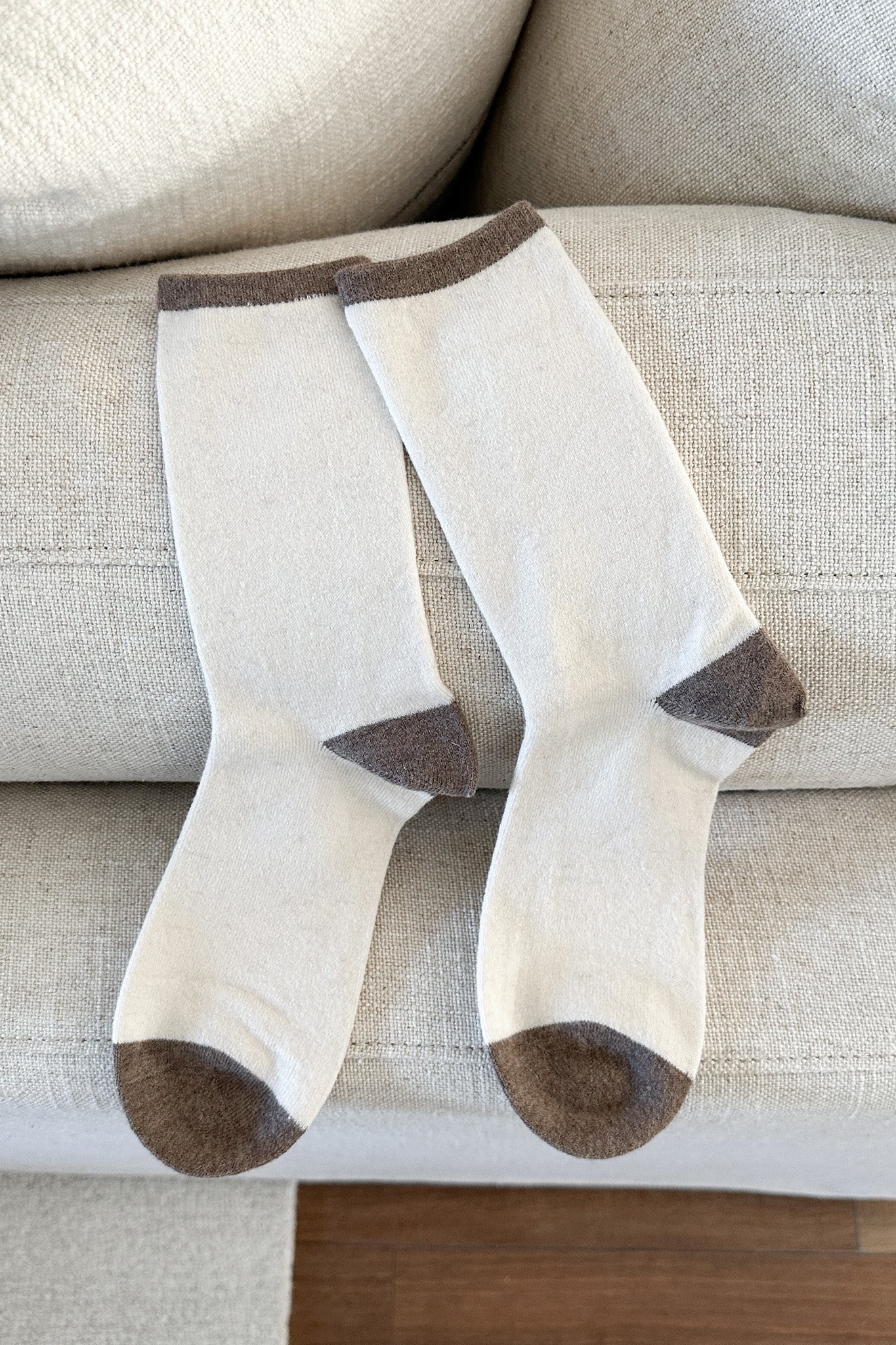 Colorblock Cashmere Blend Crew Socks in Cream and Mocha - Neutral Ground