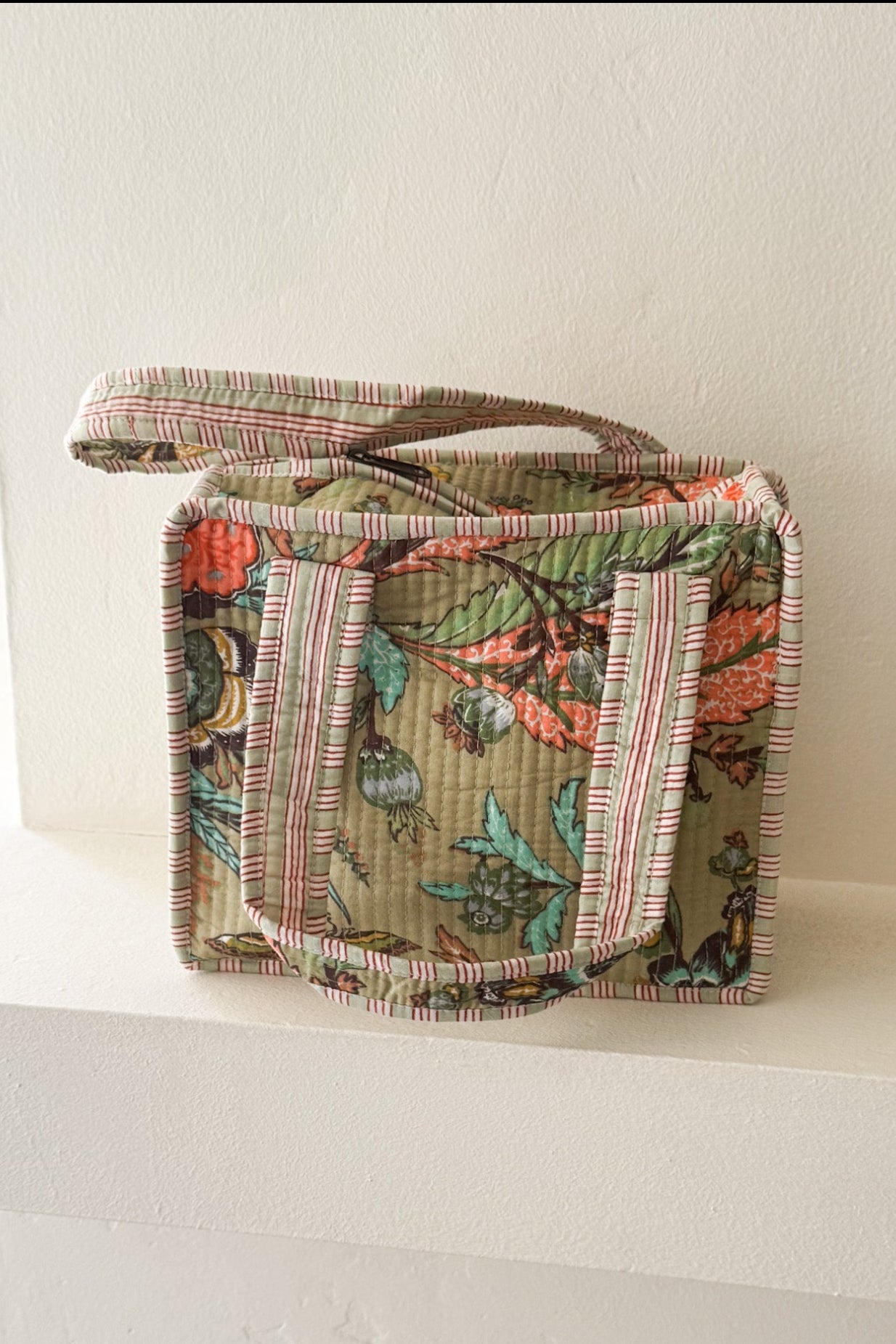 Mini Market Quilted Tote Bag in Floral Sage