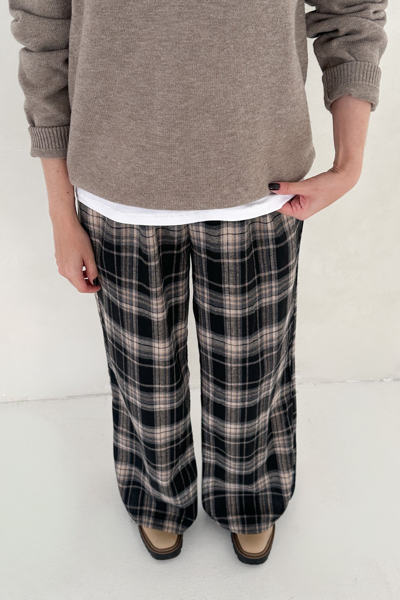 Aspen Pajama Style Pants in Black - Neutral Ground