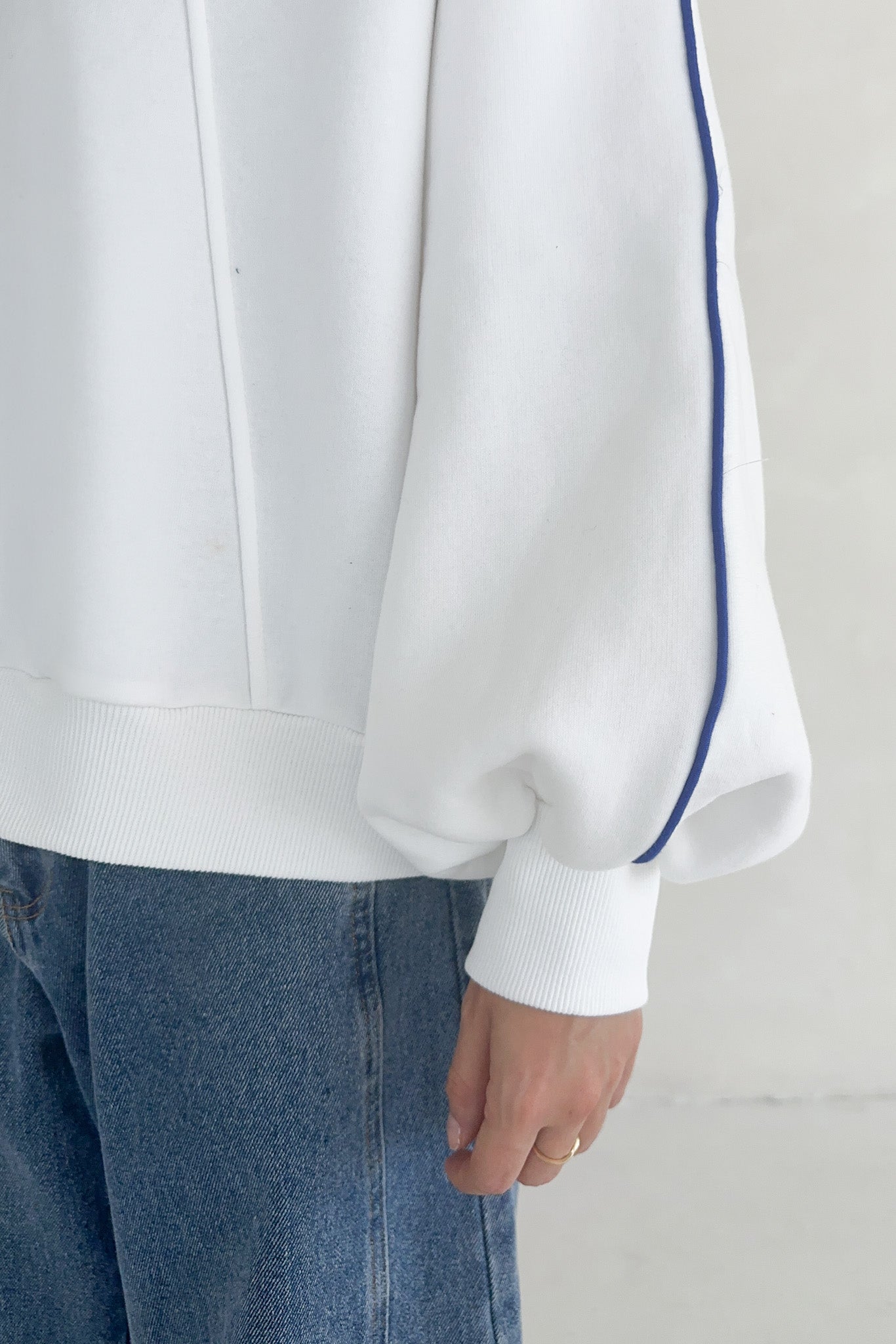 Brielle Contrast Piping Pullover Sweatshirt - Neutral Ground