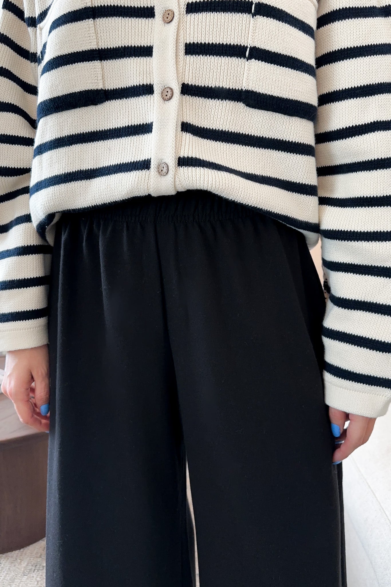 Chelsea Relaxed Lounge Pants in Black - Neutral Ground