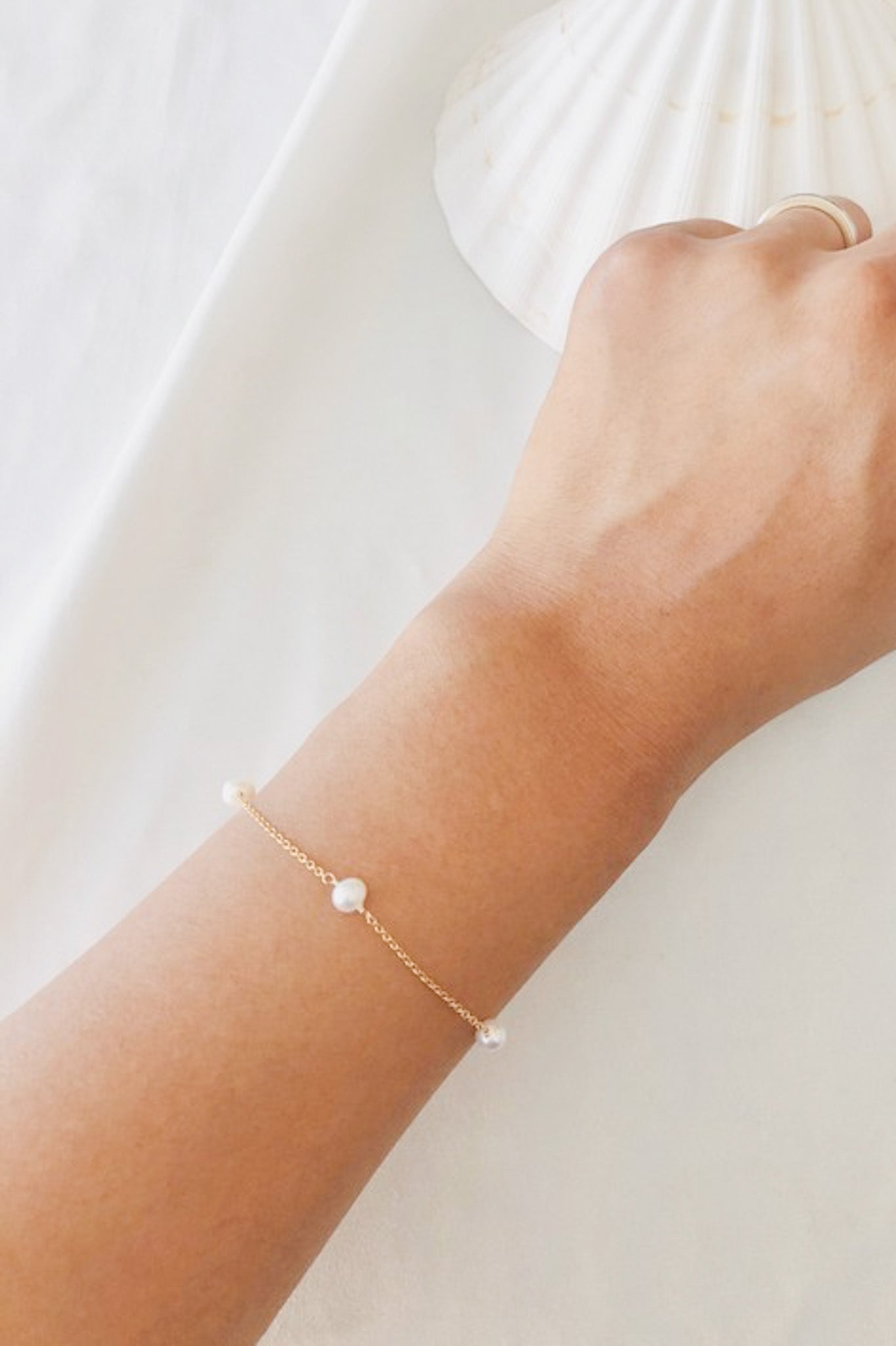 Eloise Freshwater Pearl Bracelet - Neutral Ground
