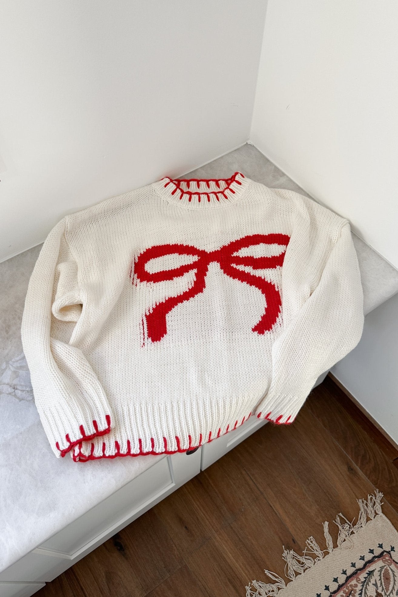 Eloise Giant Ribbon Sweater in Holiday Cream - Neutral Ground