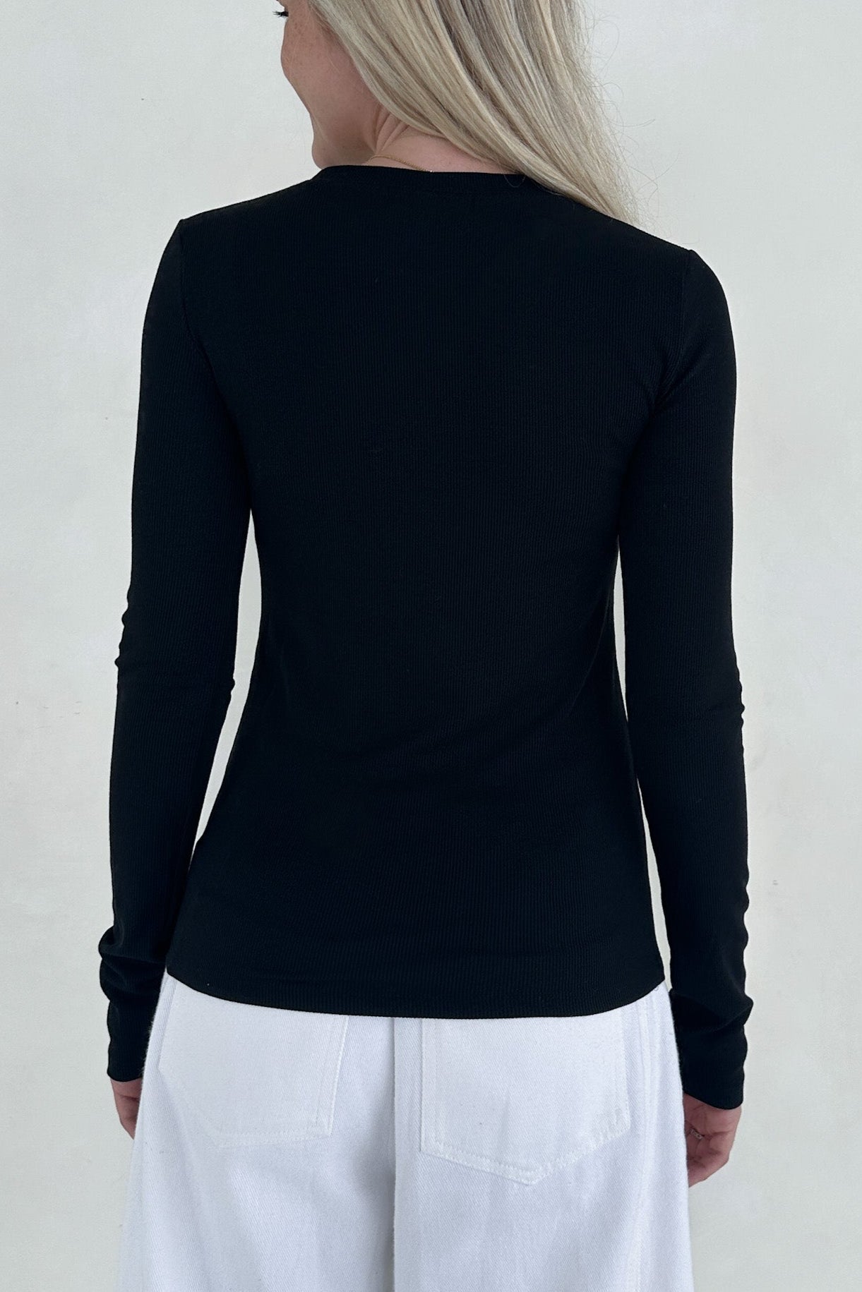 Everyday Layering Top in Black - Neutral Ground