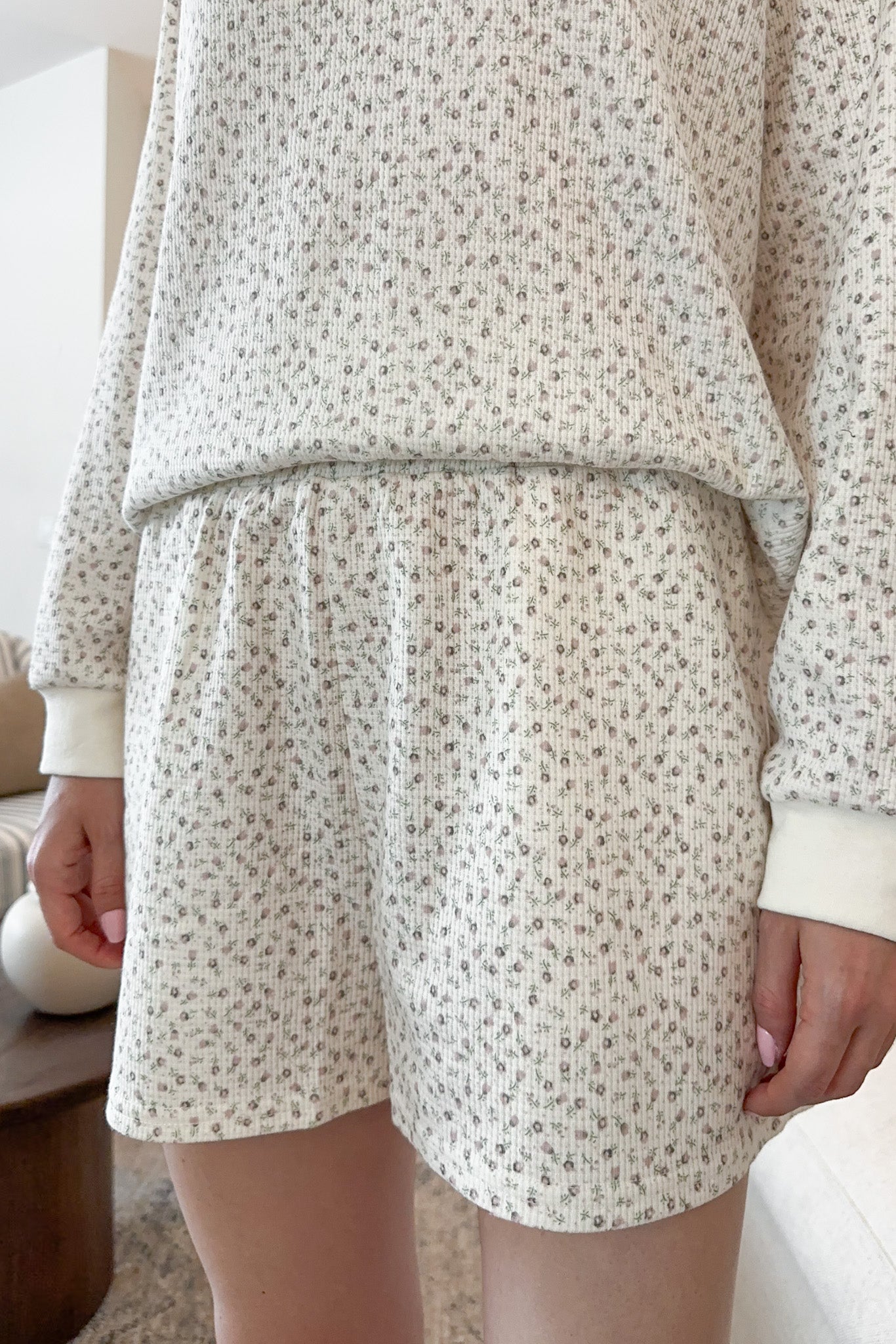 Everything's Rosy Ditsy Floral Shorts - Neutral Ground