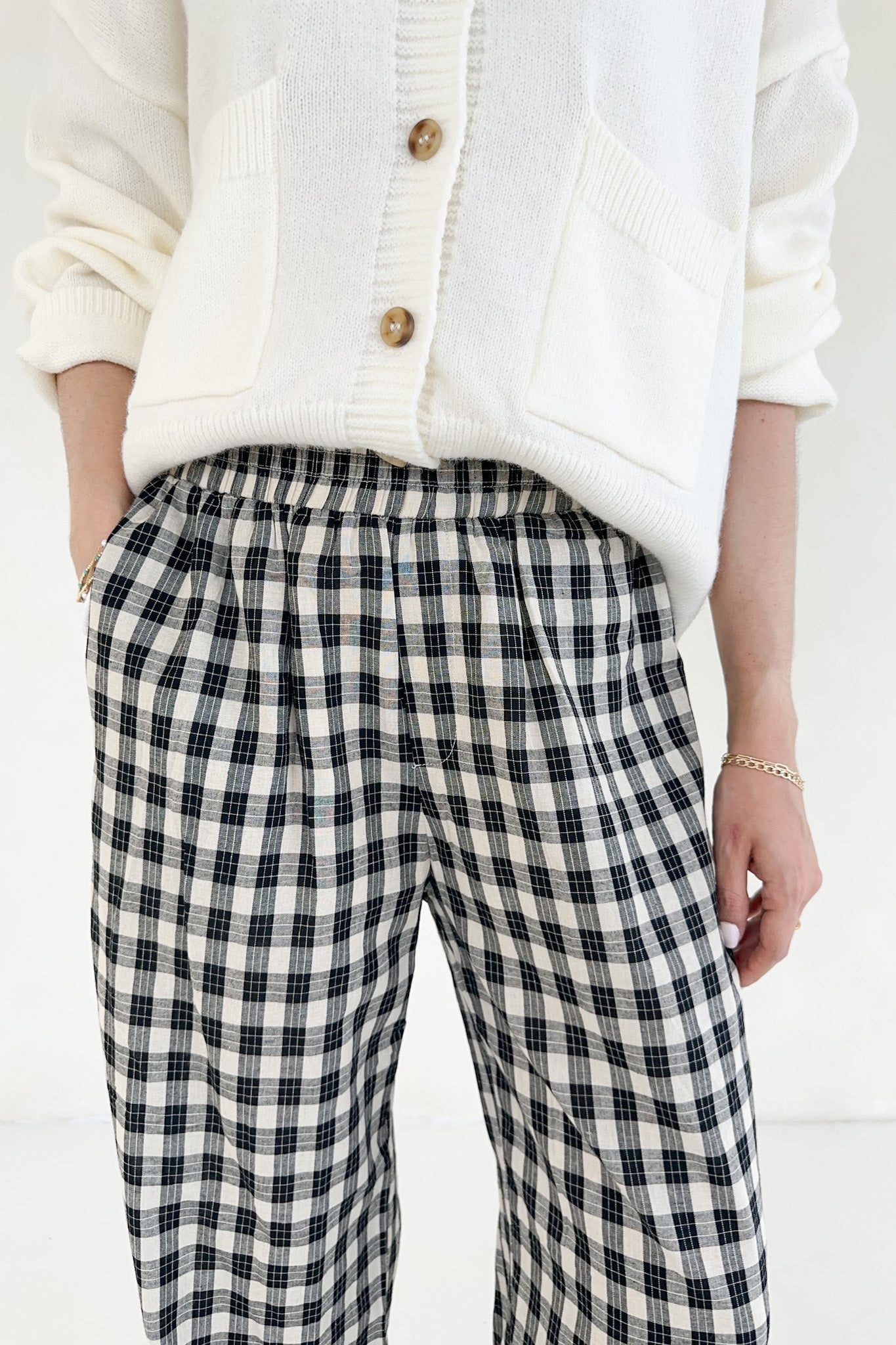 Johnny Cotton Paid Pants in Black - Neutral Ground