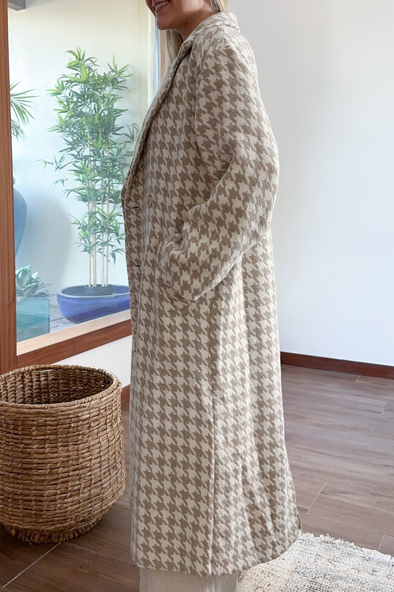 Lilibet Houndstooth Coat - Neutral Ground