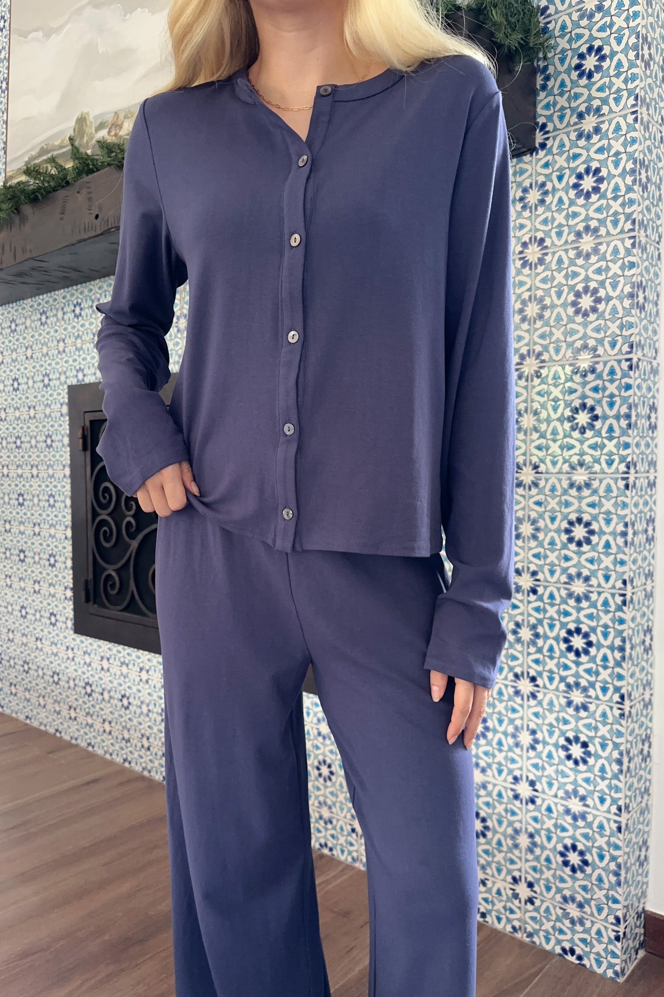 Meet Me There Lounge Top - Neutral Ground