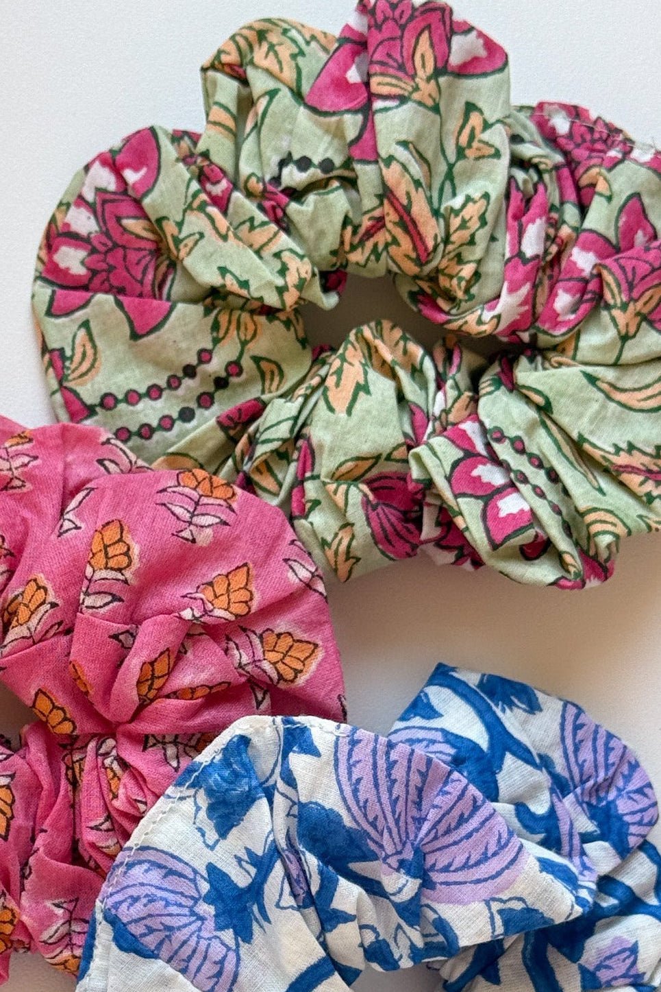 Monroe Floral Cotton Scrunchie in Sage - Neutral Ground