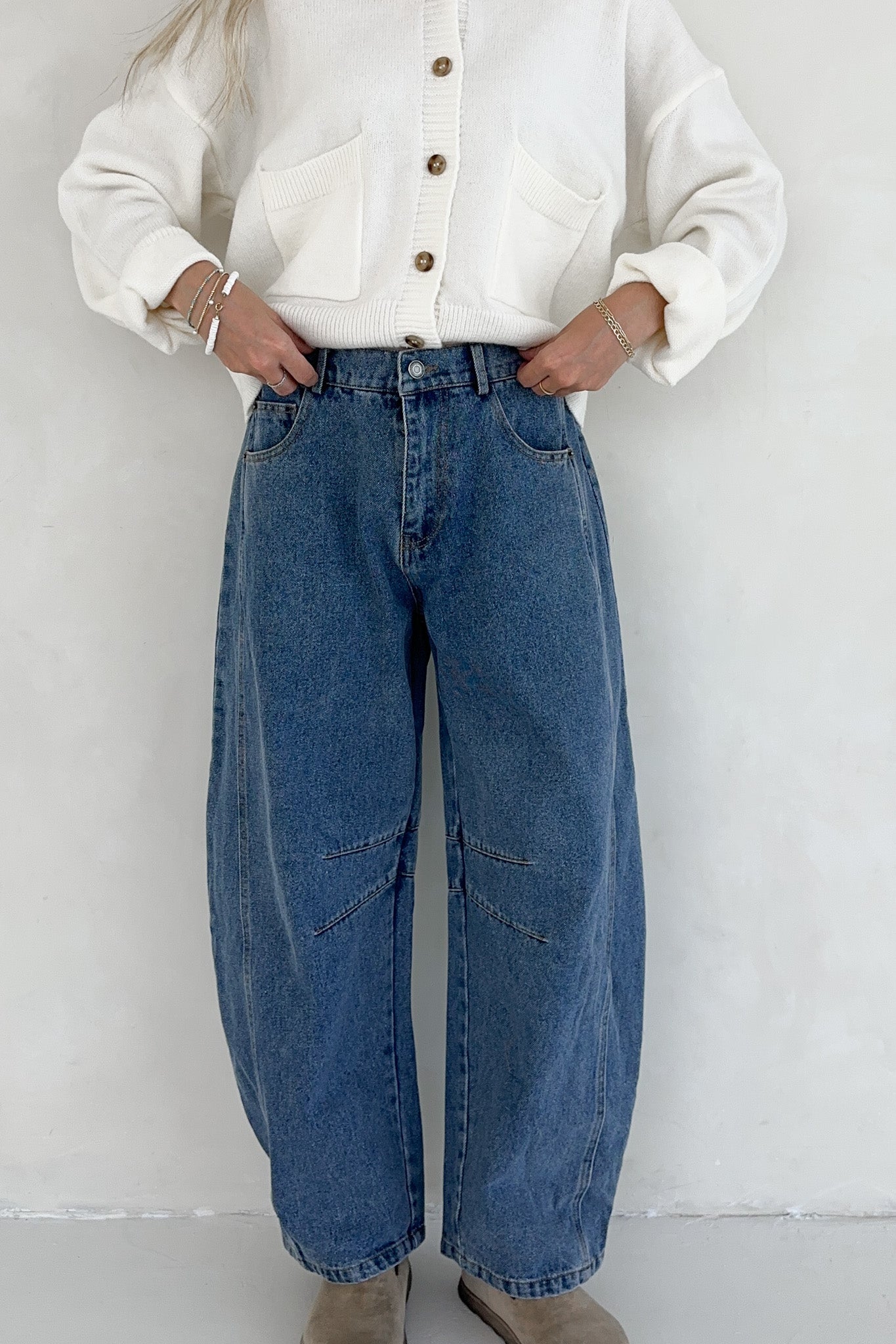 Nora Lightweight Cotton Denim Barrel Jeans - Neutral Ground