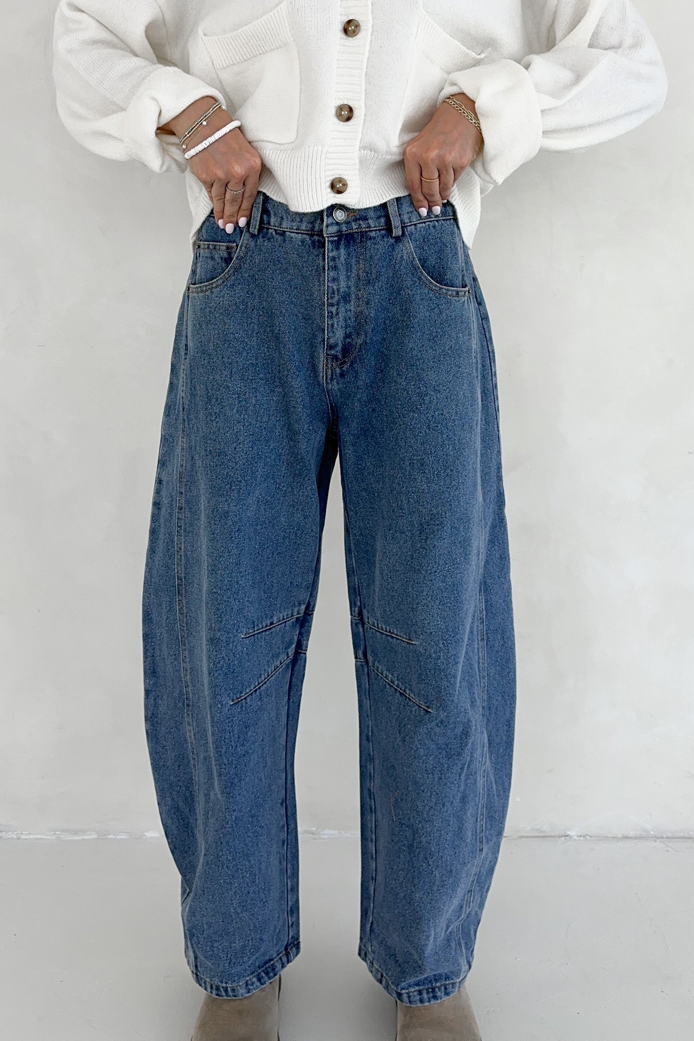 Nora Lightweight Cotton Denim Barrel Jeans - Neutral Ground