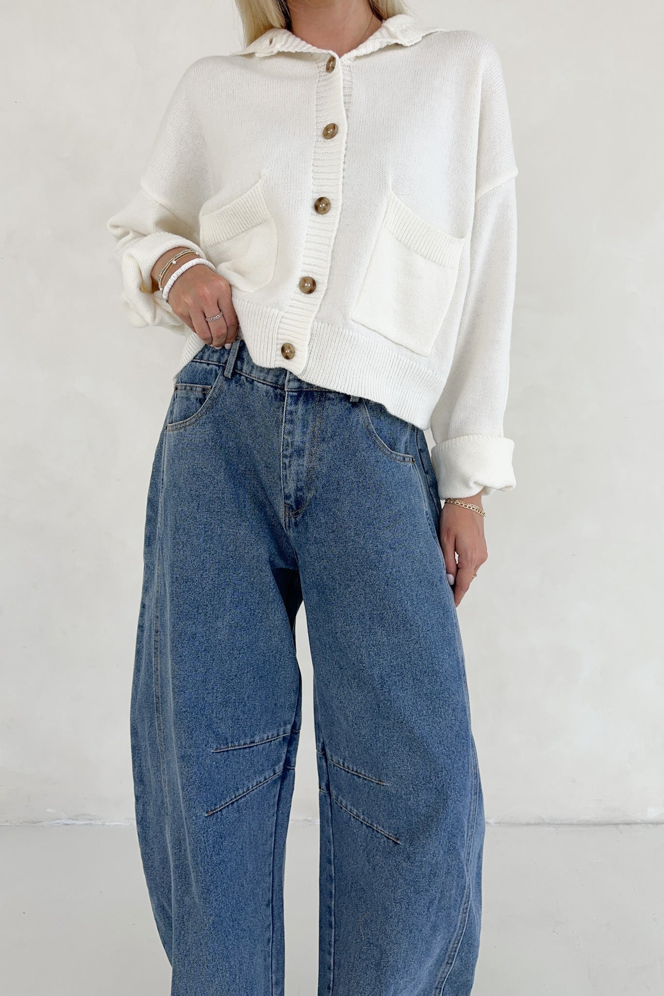 Nora Lightweight Cotton Denim Barrel Jeans - Neutral Ground