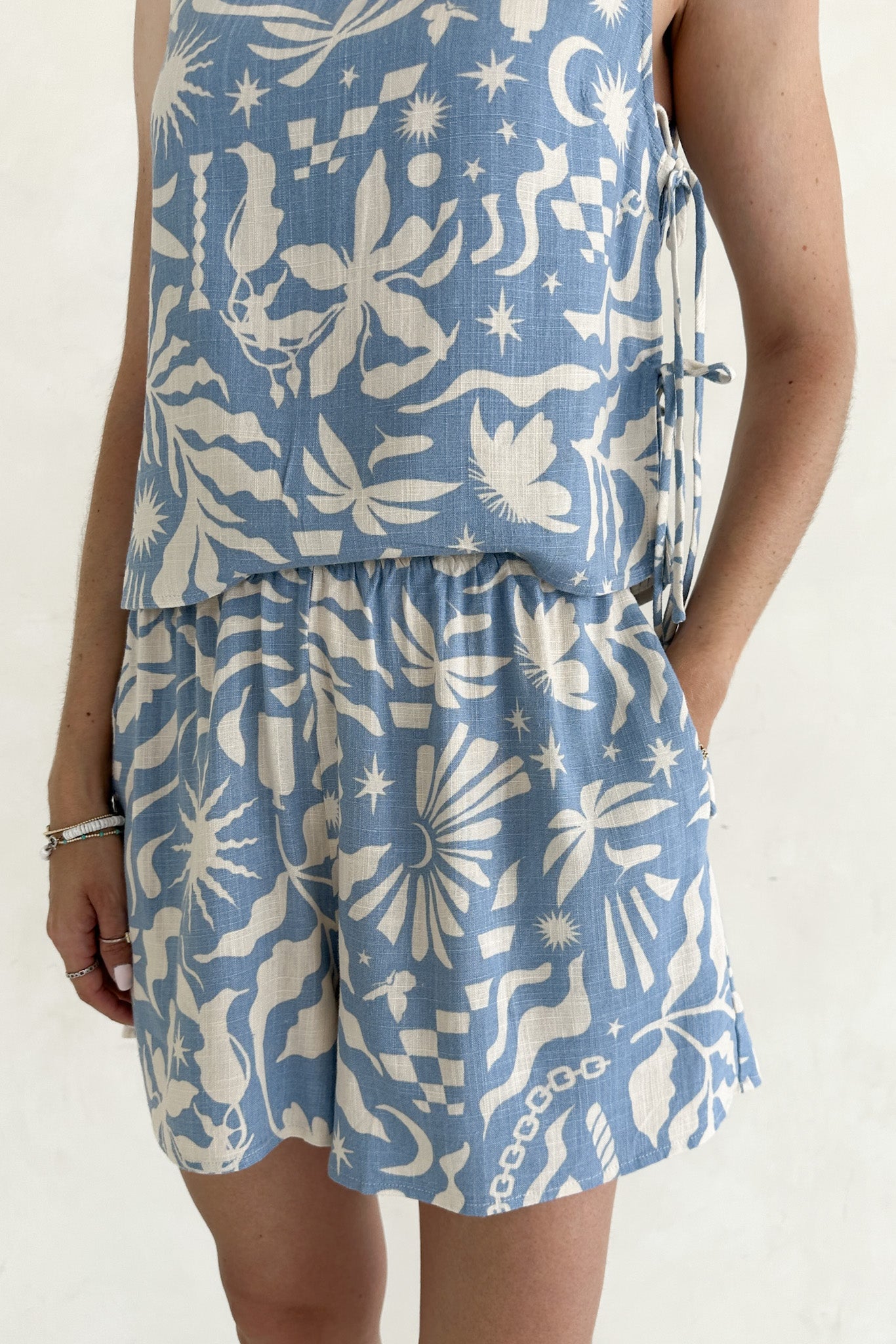 Renn Blue Wide Leg Tropical Print Woven Shorts - Neutral Ground