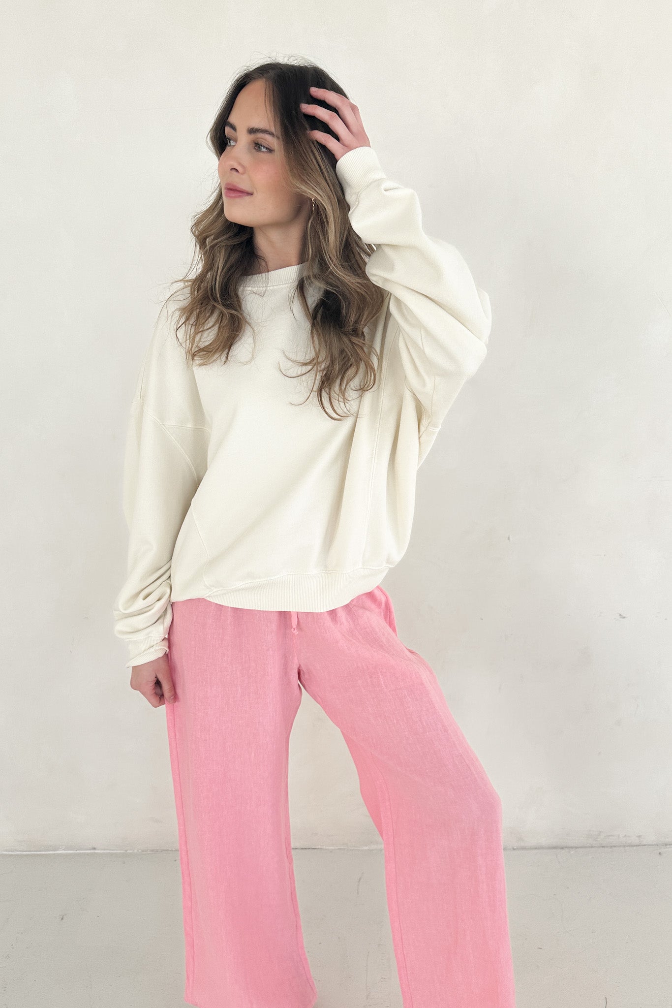 Sundays Pigment Washed Sweatshirt in Vanilla - Neutral Ground