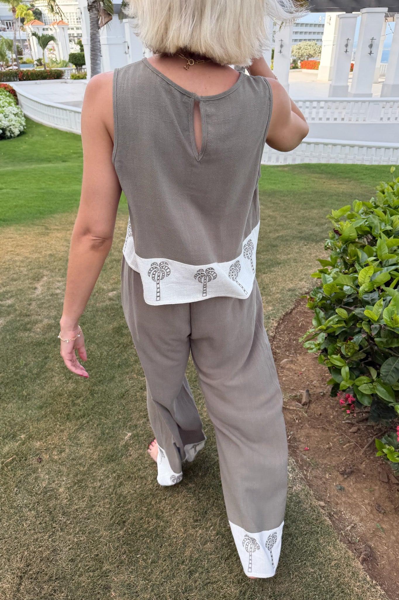 Villa Embroidered Linen Blend Wide Leg Pants - Neutral Ground