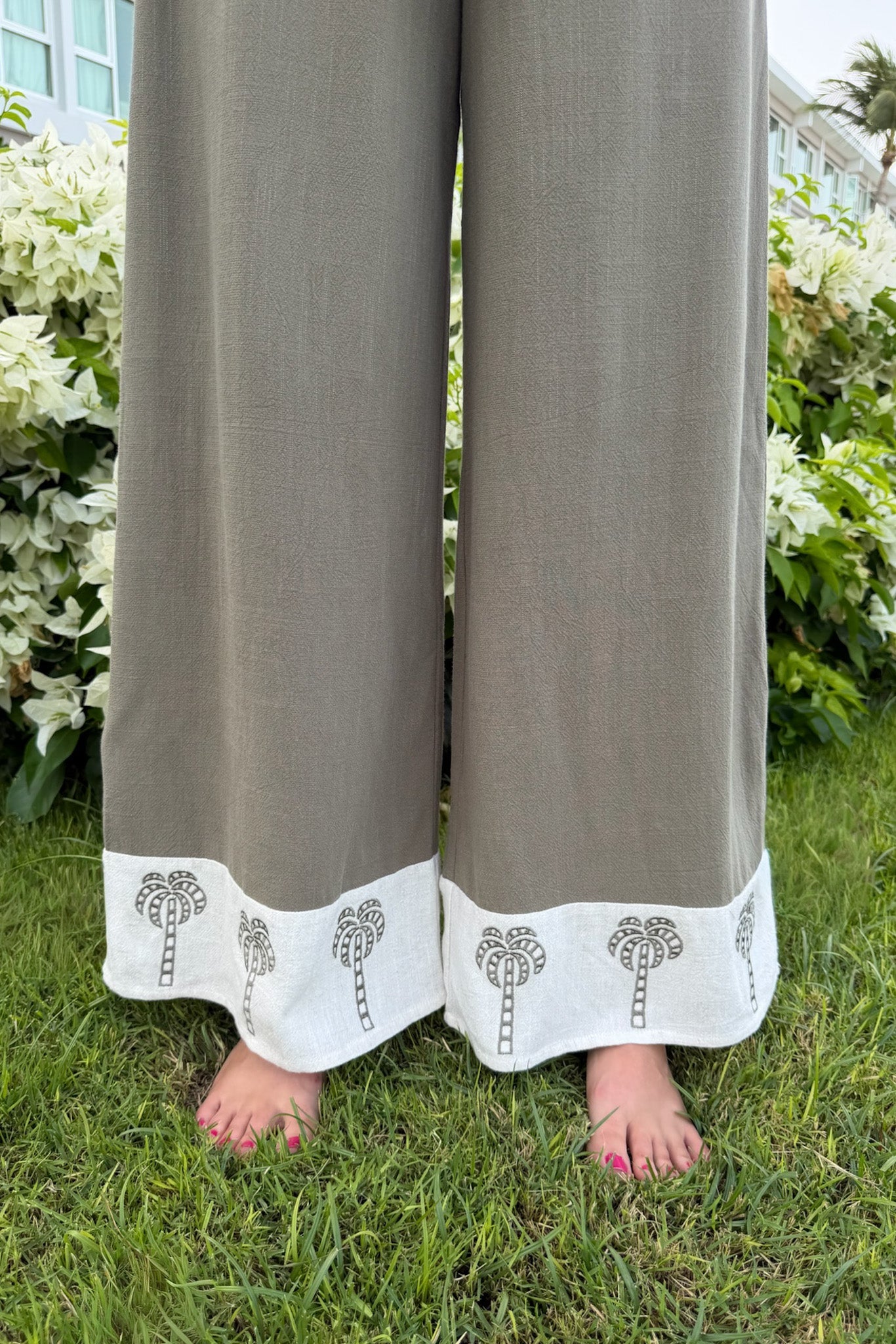 Villa Embroidered Linen Blend Wide Leg Pants - Neutral Ground