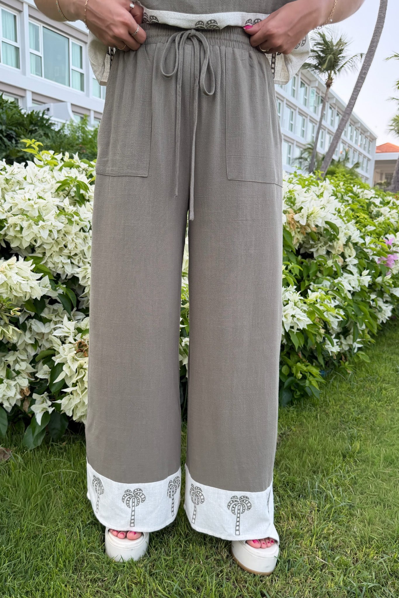 Villa Embroidered Linen Blend Wide Leg Pants - Neutral Ground