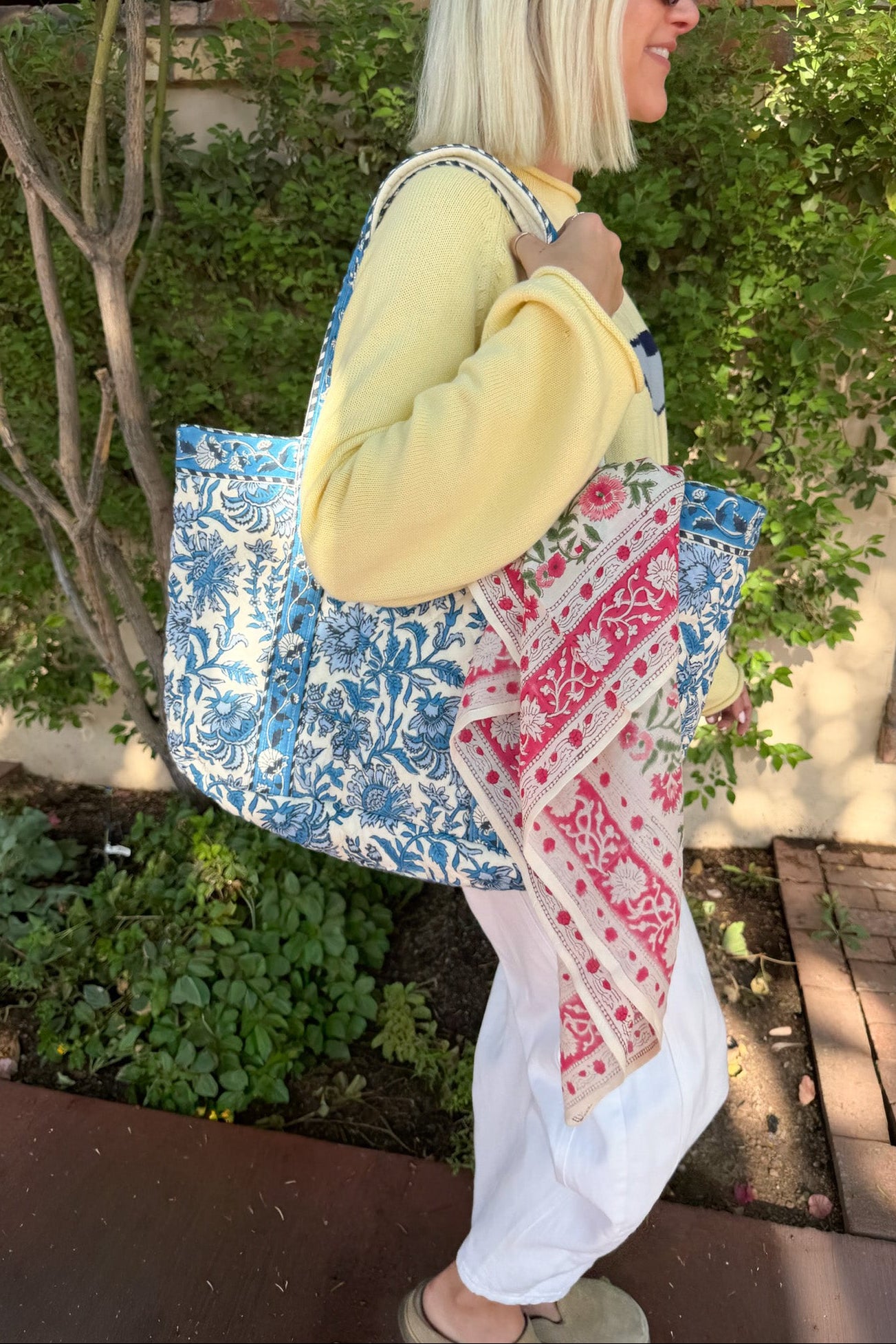 Market Quilted Tote Bag in Floral Blue