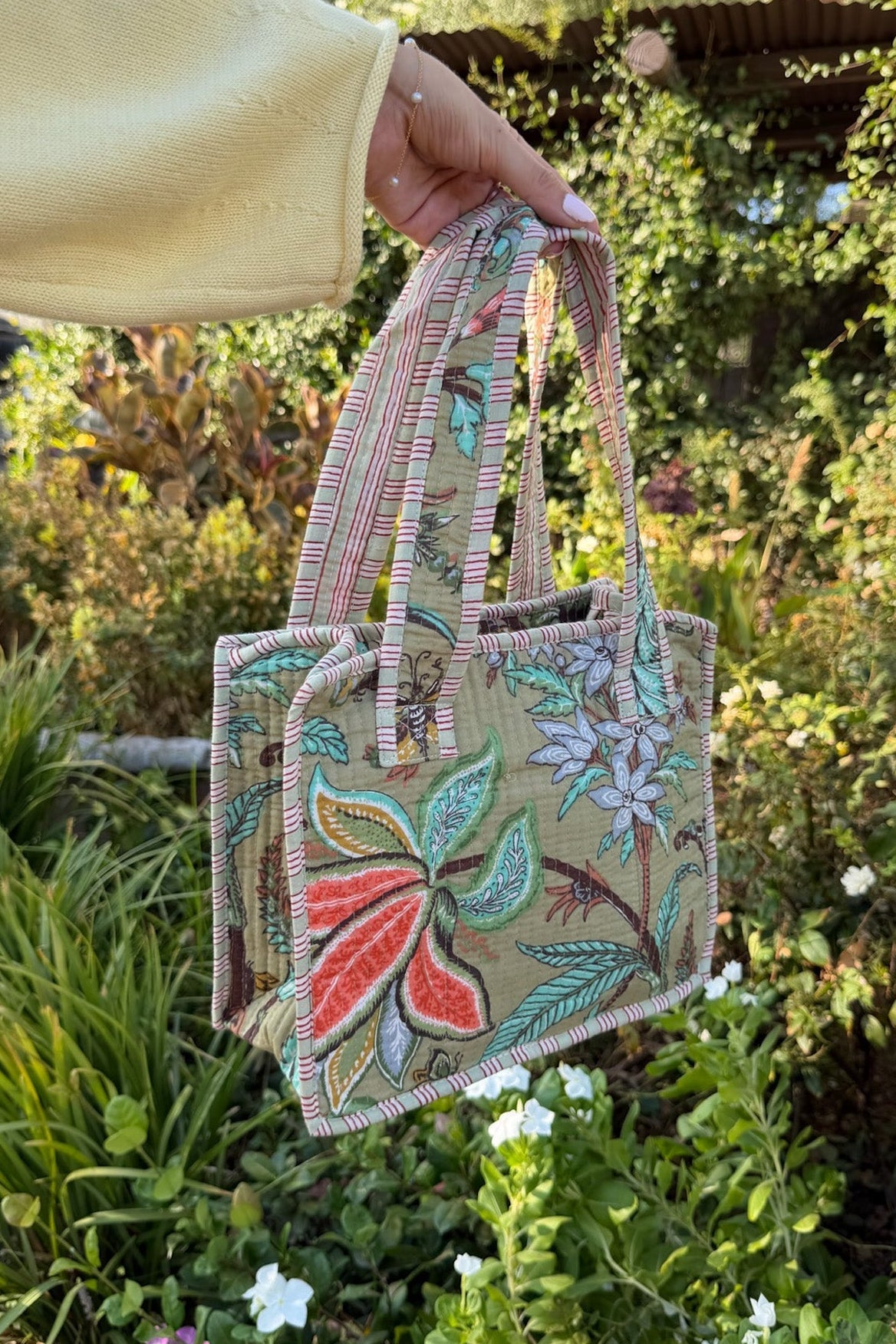 Mini Market Quilted Tote Bag in Floral Sage