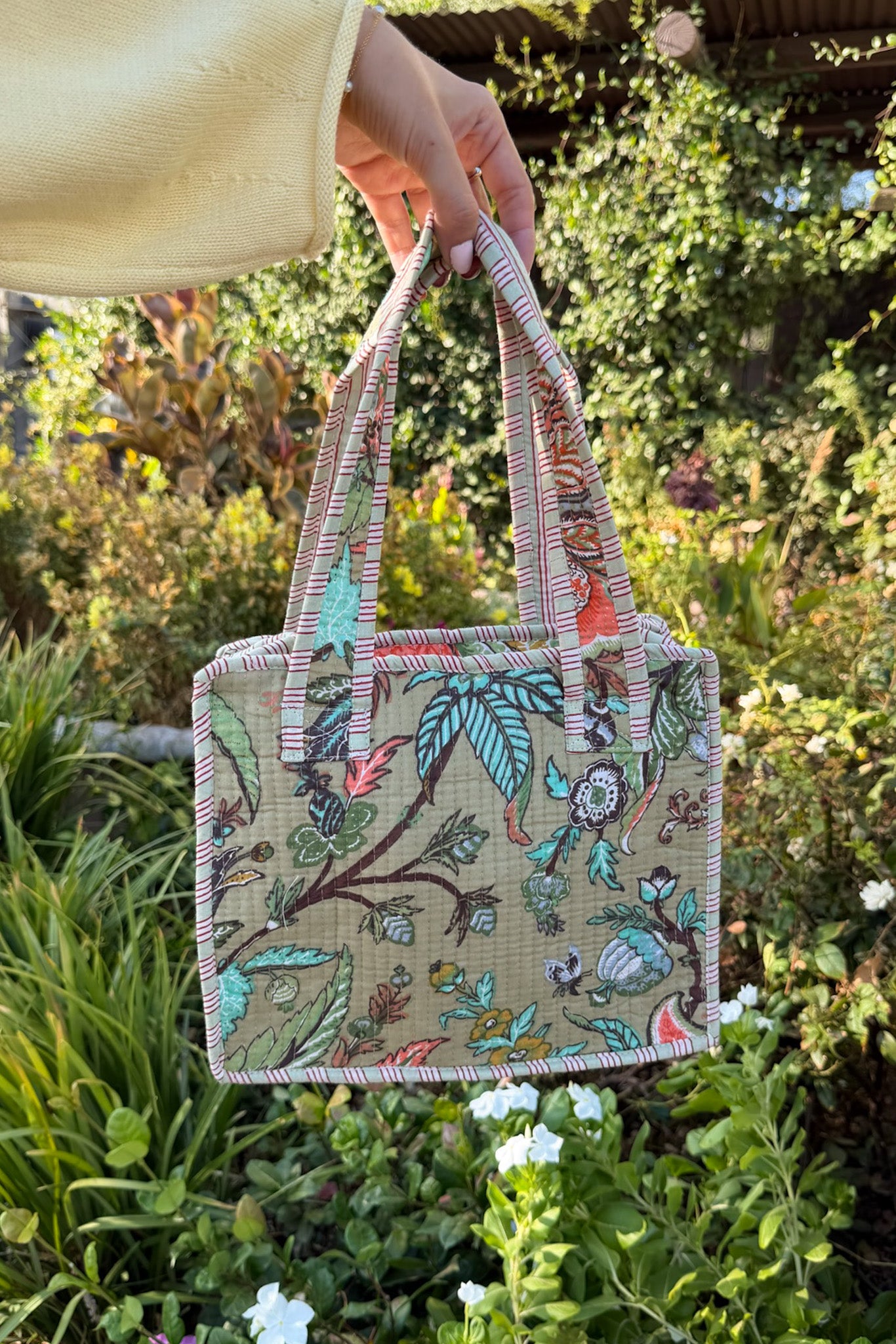 Mini Market Quilted Tote Bag in Floral Sage