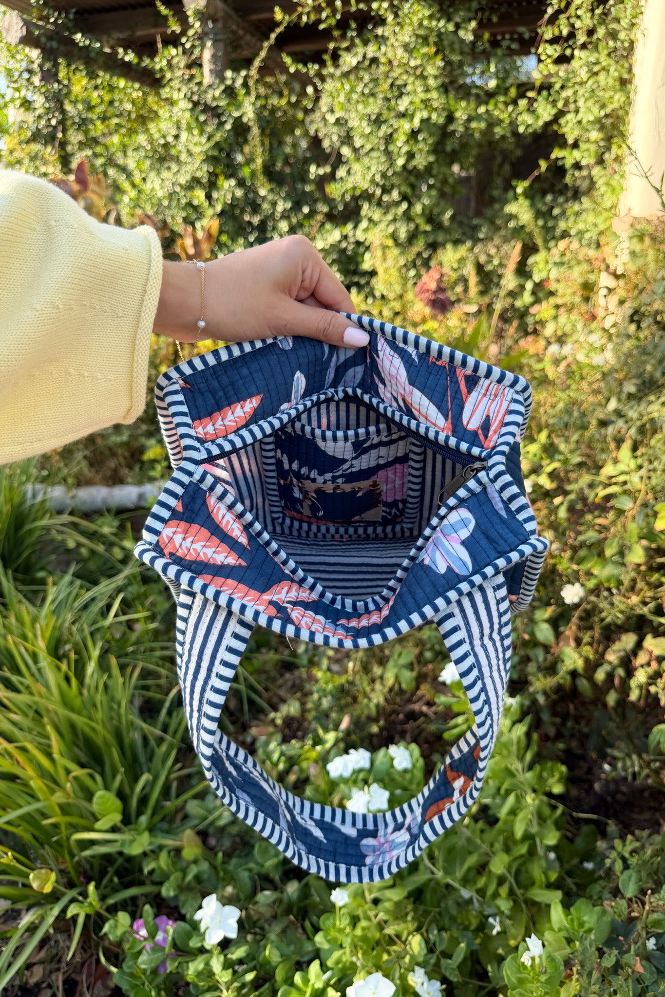 Mini Market Quilted Tote Bag in Floral Navy