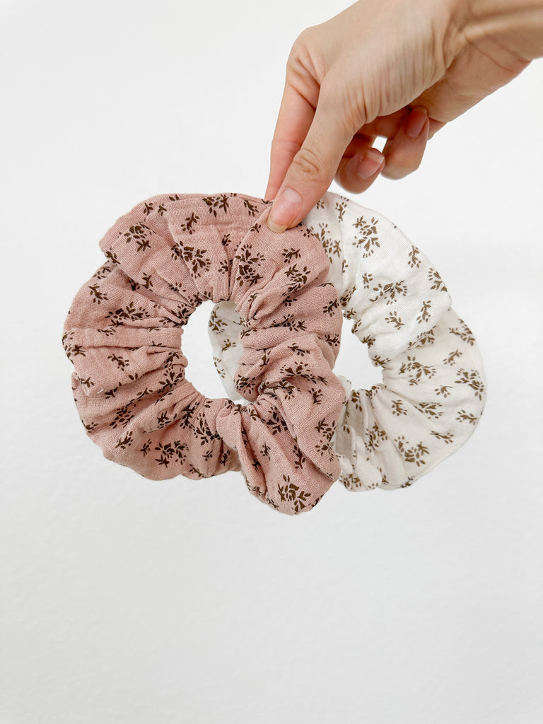 Monroe Floral Cotton Scrunchie in Ivory