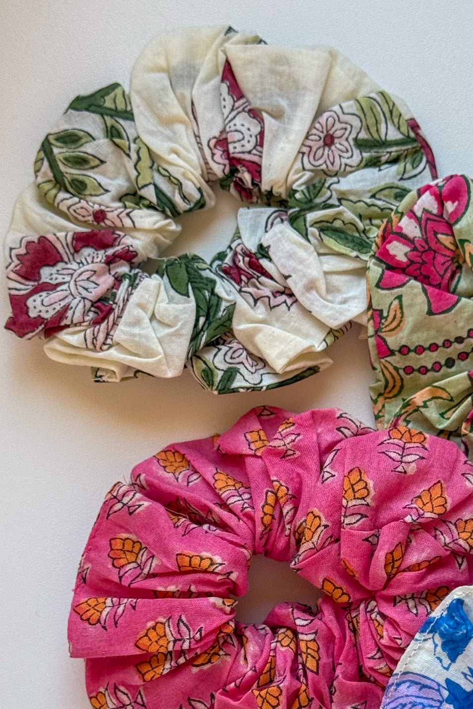 Monroe Floral Cotton Scrunchie in Ivory