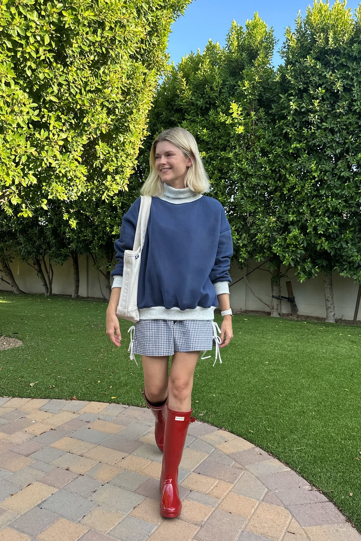 Off Duty Diana Rolled Mock Neck Pullover in Navy