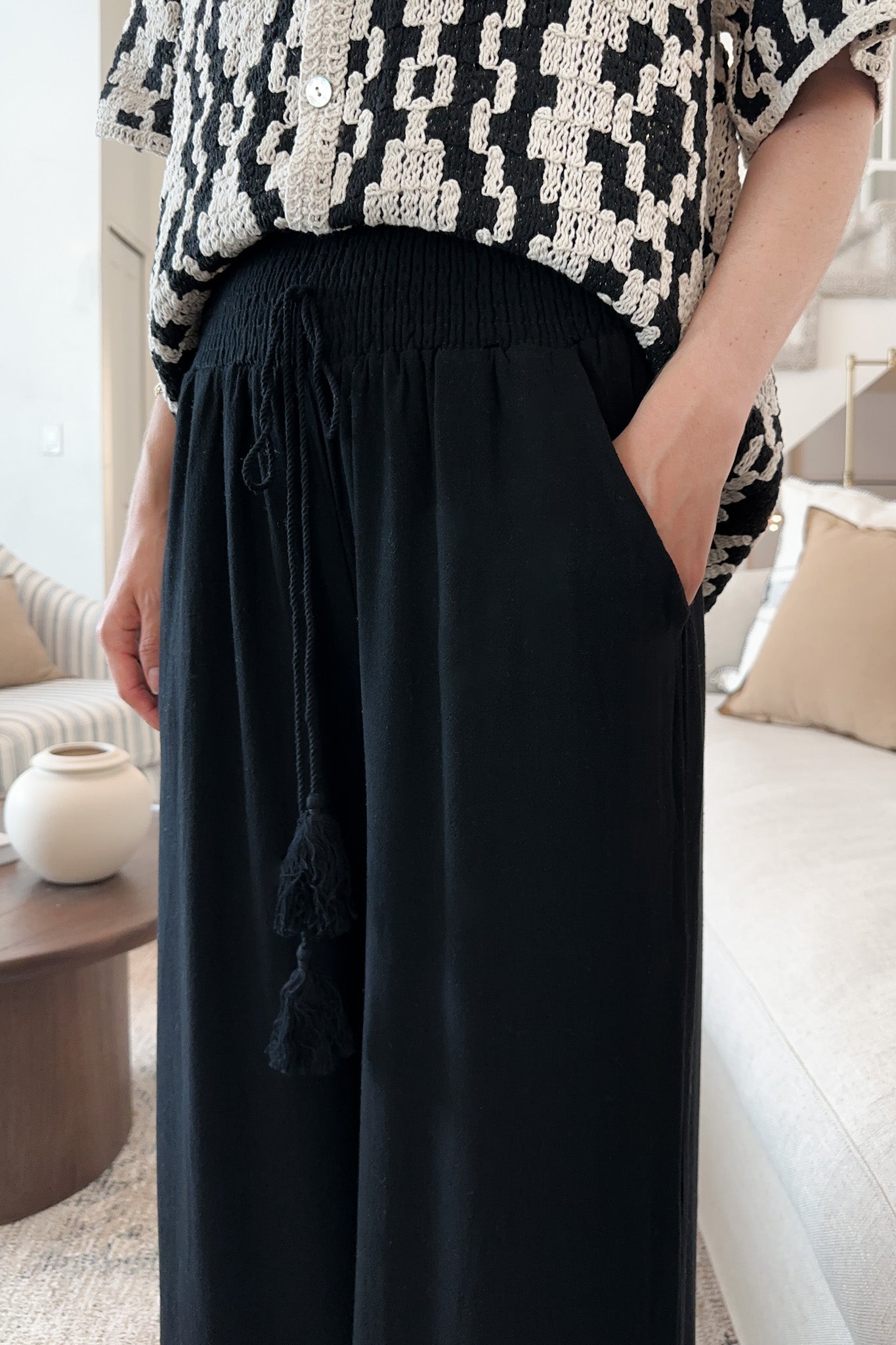 Beckham Linen Blend Pants in Black - Neutral Ground