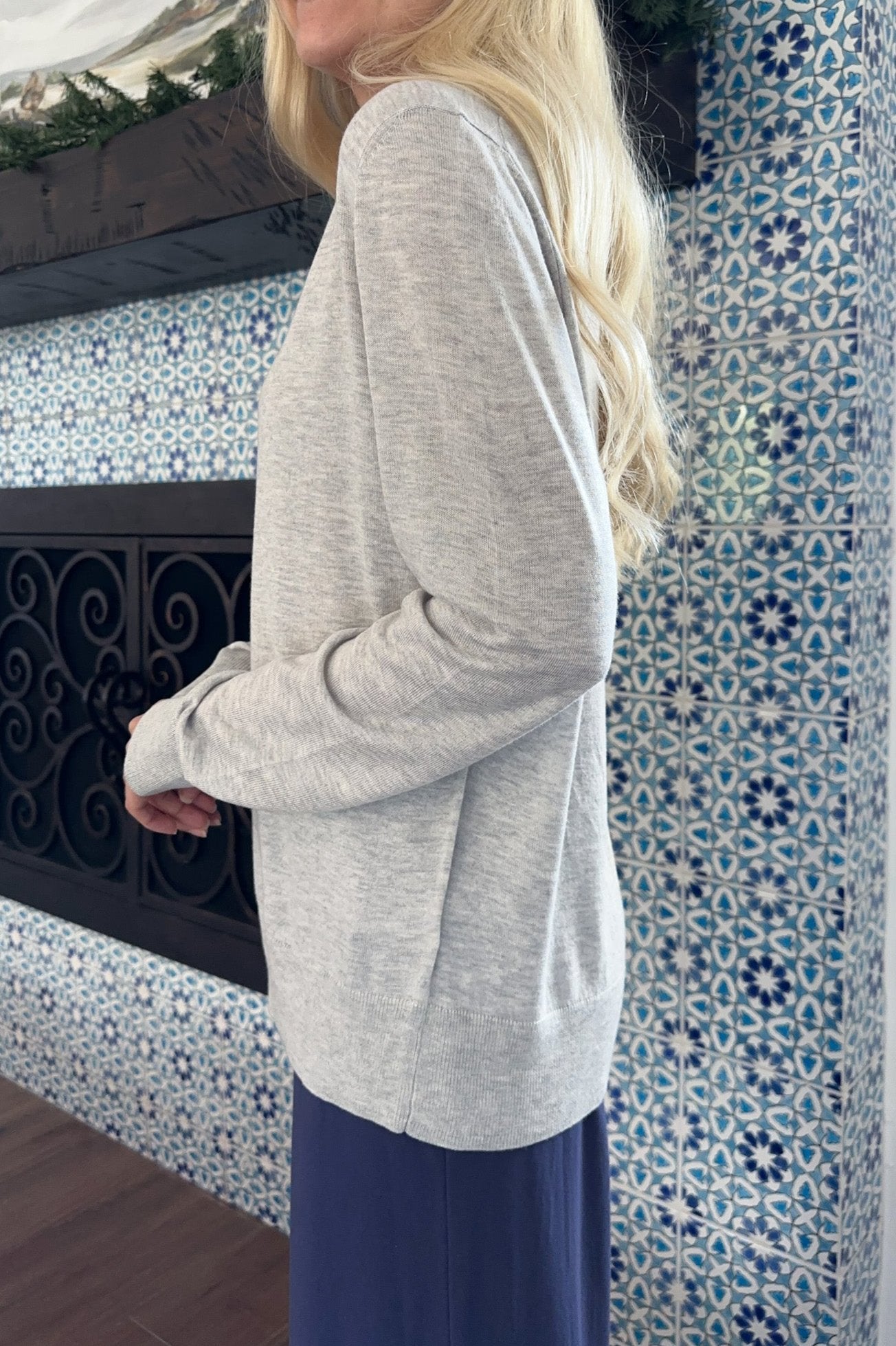 Bennett Lightweight V Neck Sweater Top - Neutral Ground