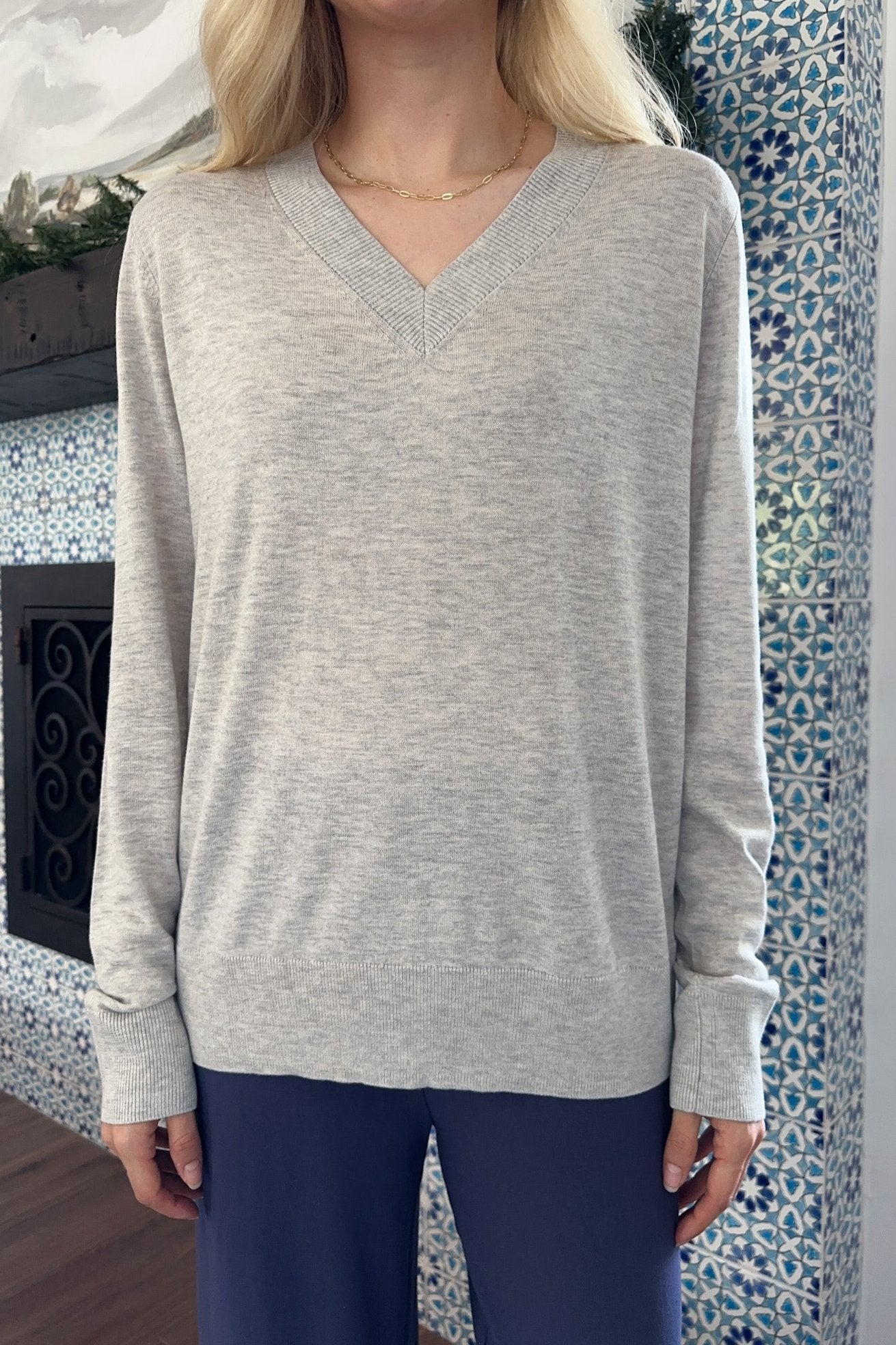 Bennett Lightweight V Neck Sweater Top - Neutral Ground