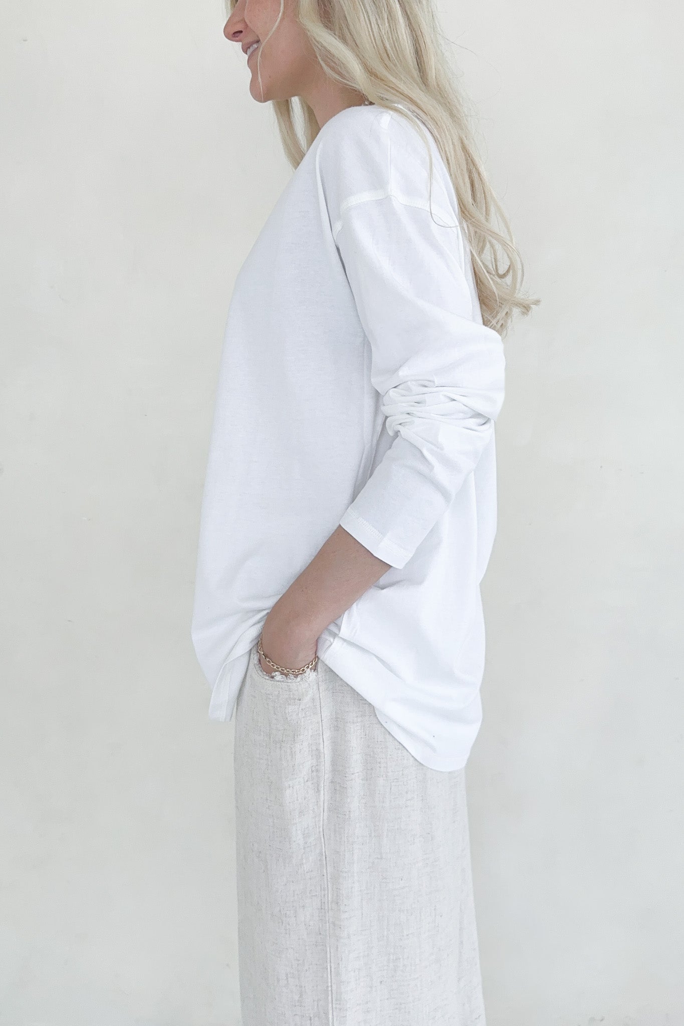Billie Organic Cotton Boyfriend Tee in White - Neutral Ground