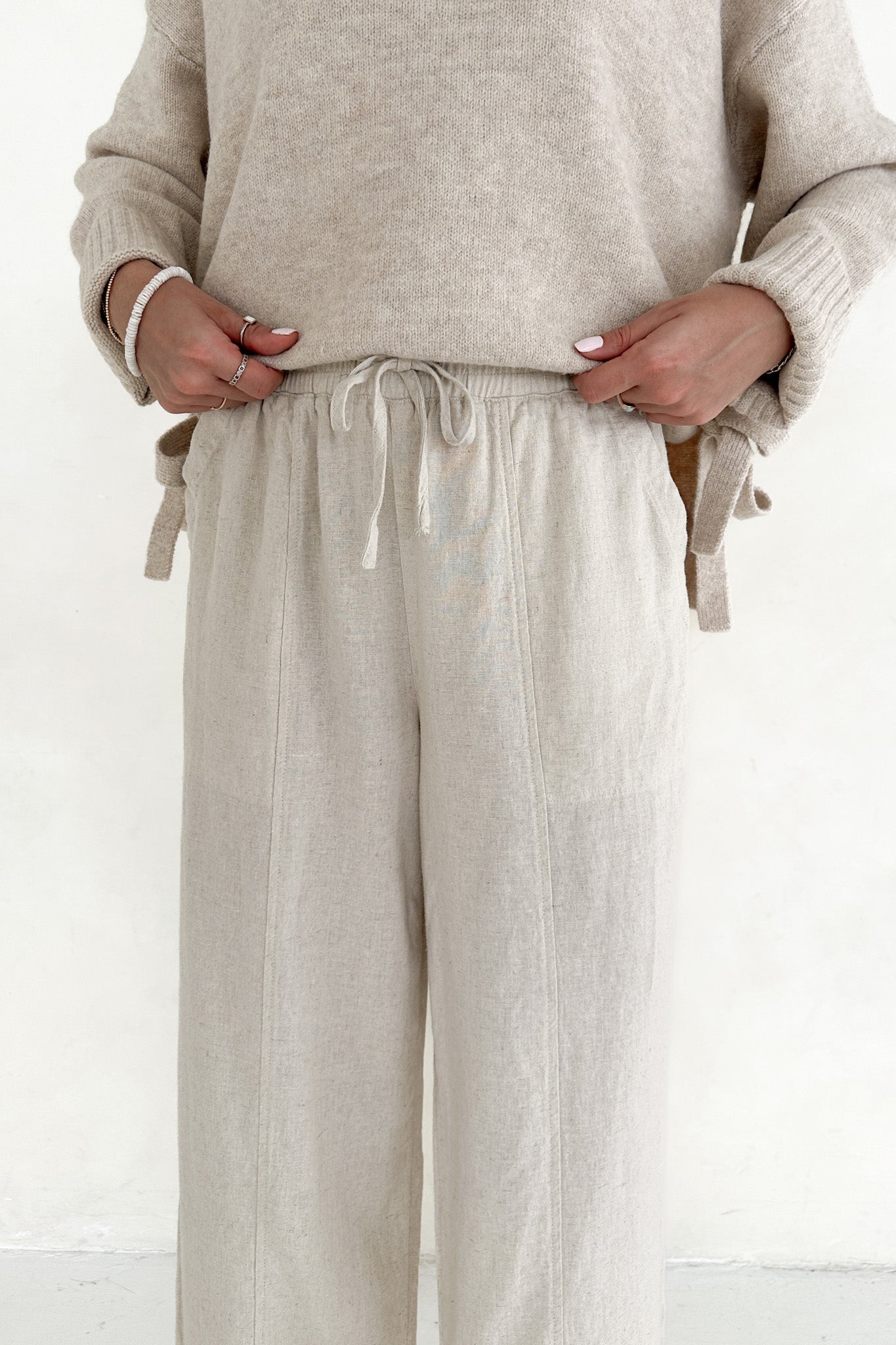 Bungalow Linen Pants in Oatmeal - Neutral Ground
