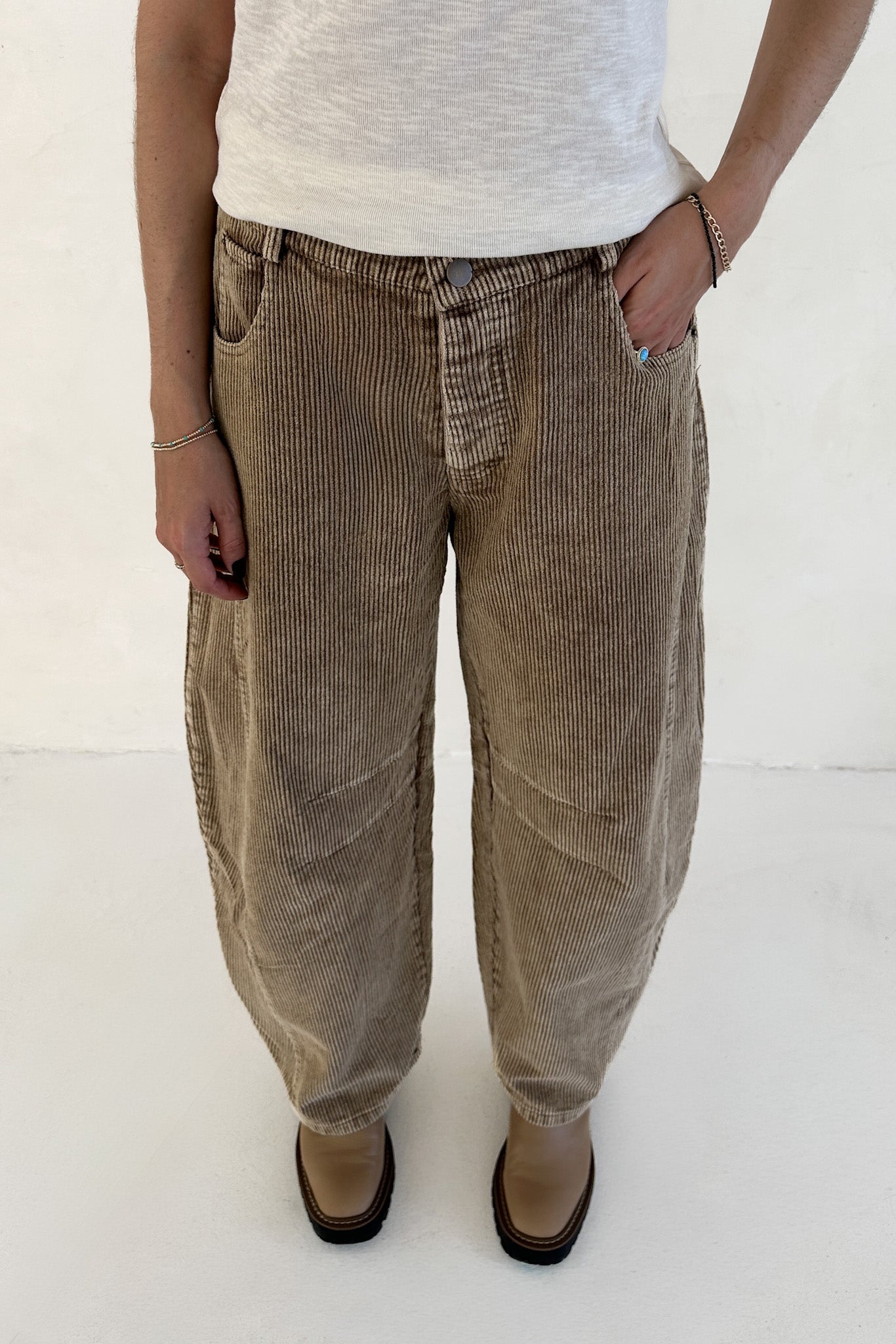Canyon Corduroy Barrel Pants in Mocha - Neutral Ground