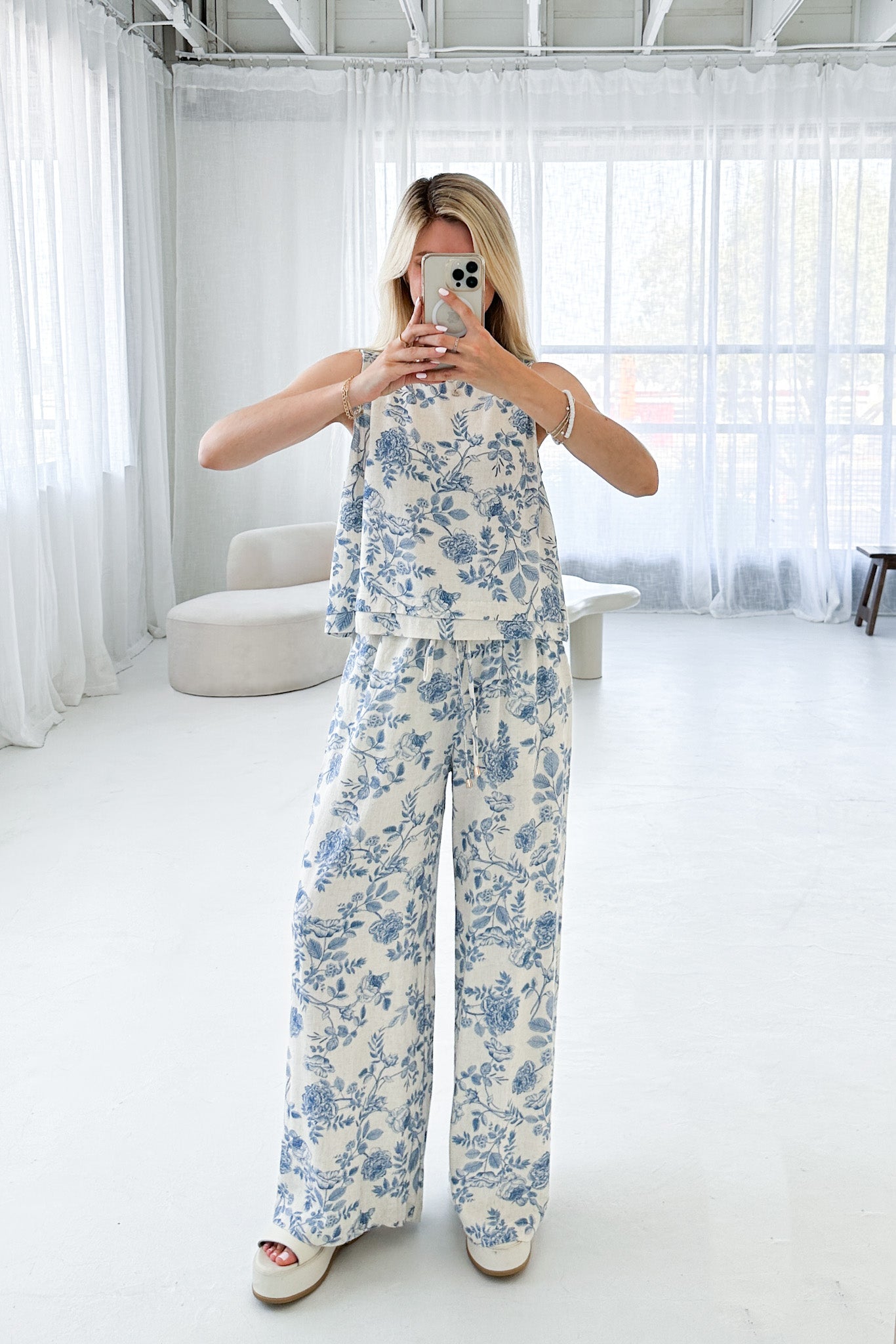 Château Printed Soft Linen Blend Pants - Neutral Ground