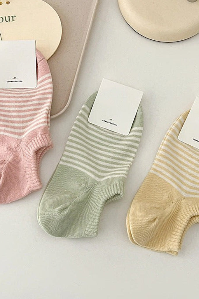 Dash Striped Ankle Socks in Sage - Neutral Ground