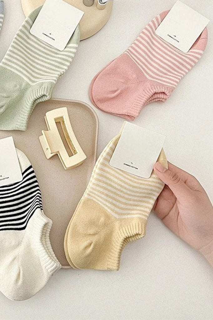 Dash Striped Ankle Socks in Yellow - Neutral Ground