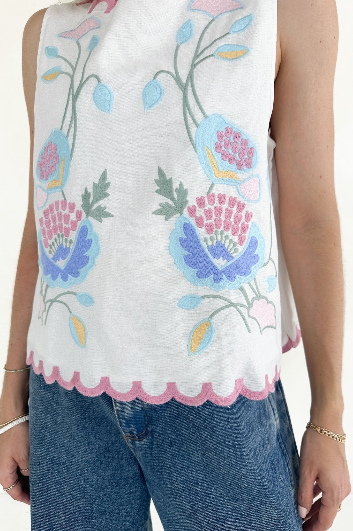 Eloise Sleeveless Floral Embroidered Top in White - Neutral Ground