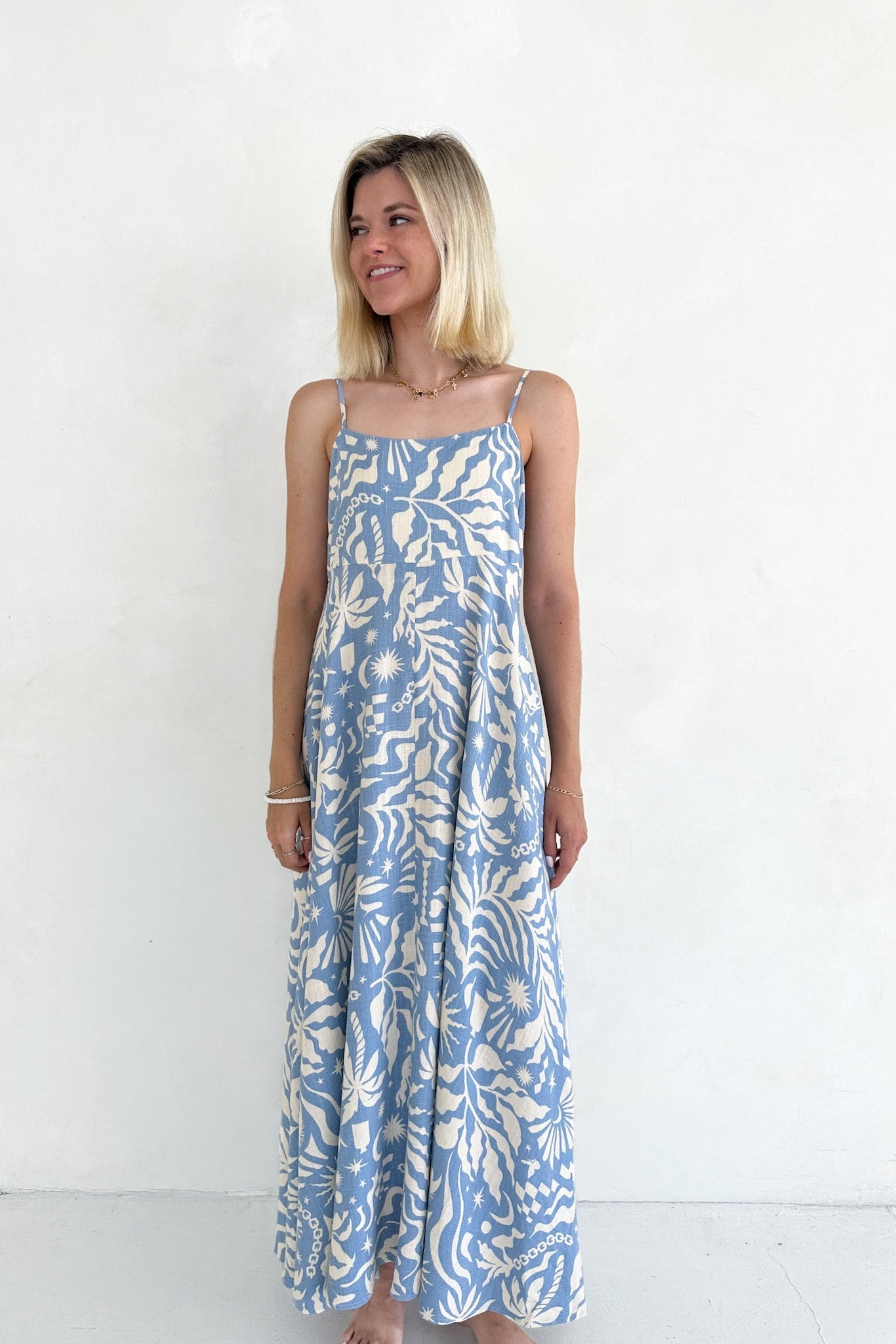 Elowen Blue Tropical Print Linen Blend Midi Dress l Neutral Ground Elowen Blue Tropical Print Linen Blend Midi Dress l Neutral Ground