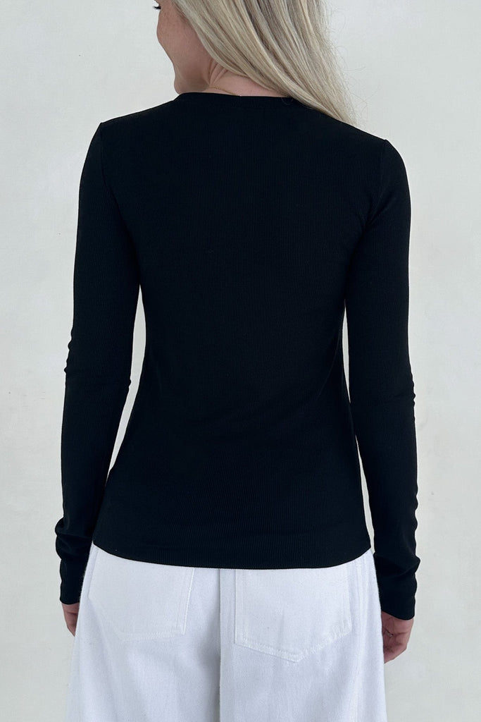 Everyday Layering Top in Black - Neutral Ground