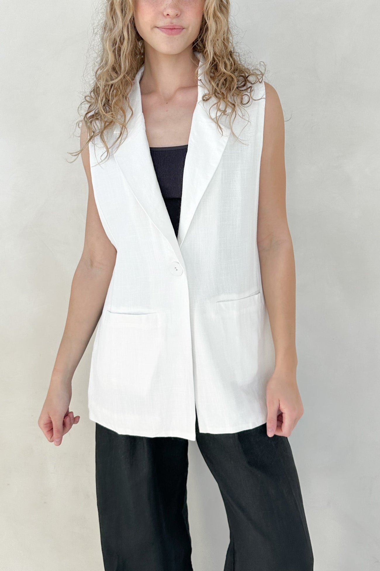 Hampton Linen Blend Vest - Neutral Ground