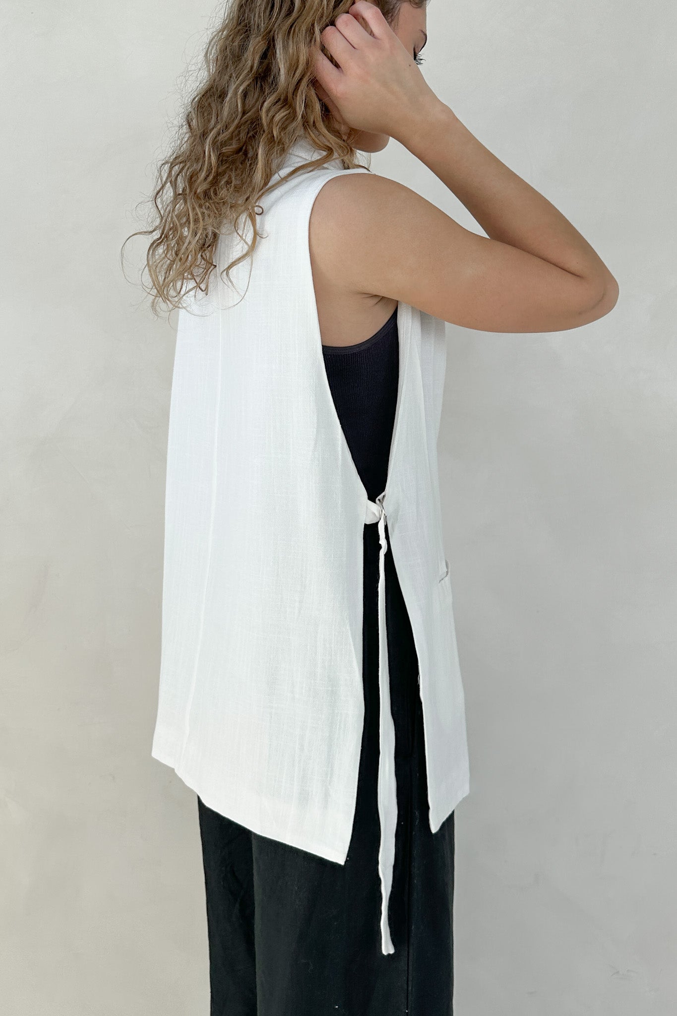 Hampton Linen Blend Vest - Neutral Ground
