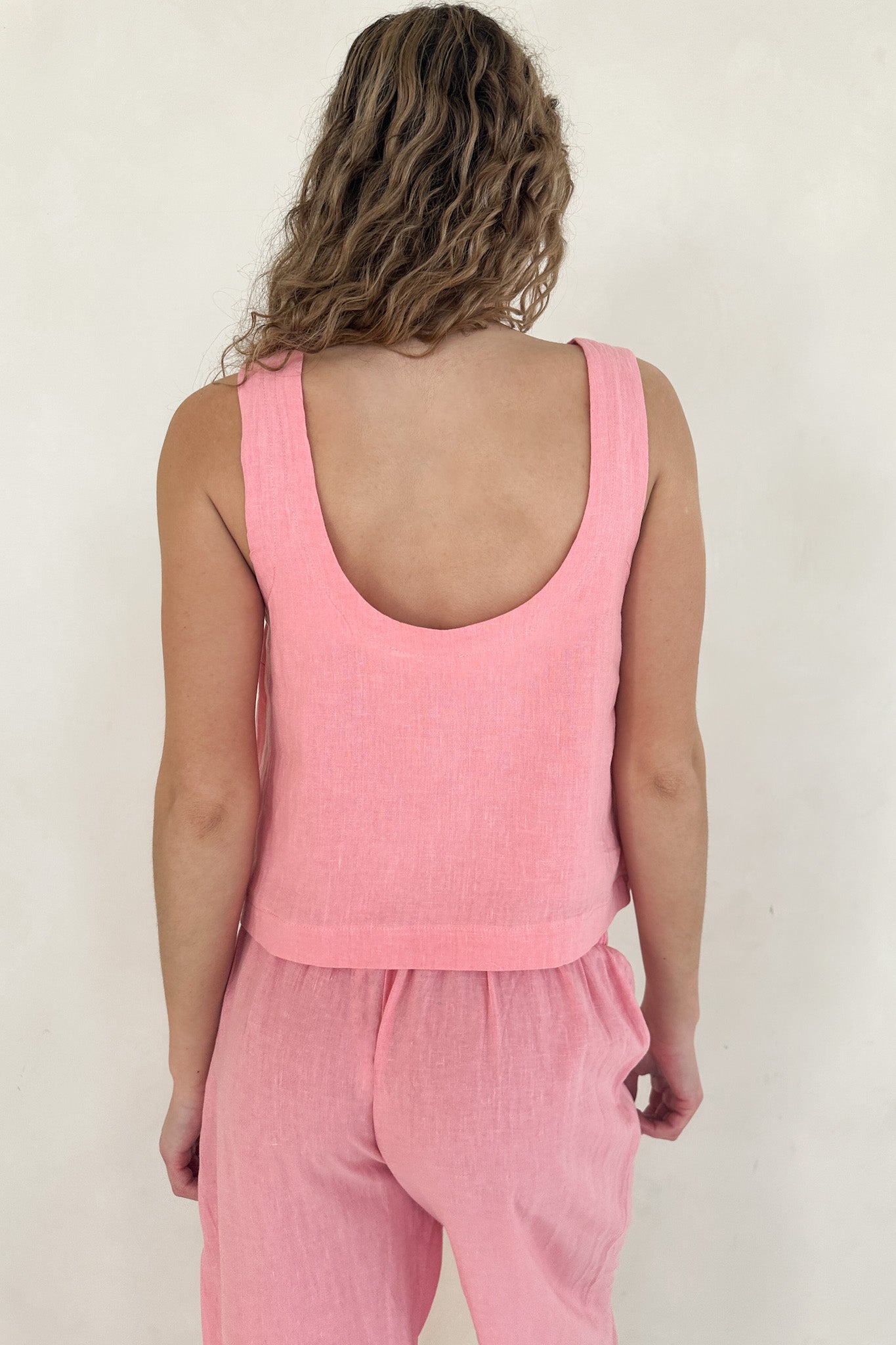 Harbor Linen Top in Bubble Gum - Neutral Ground