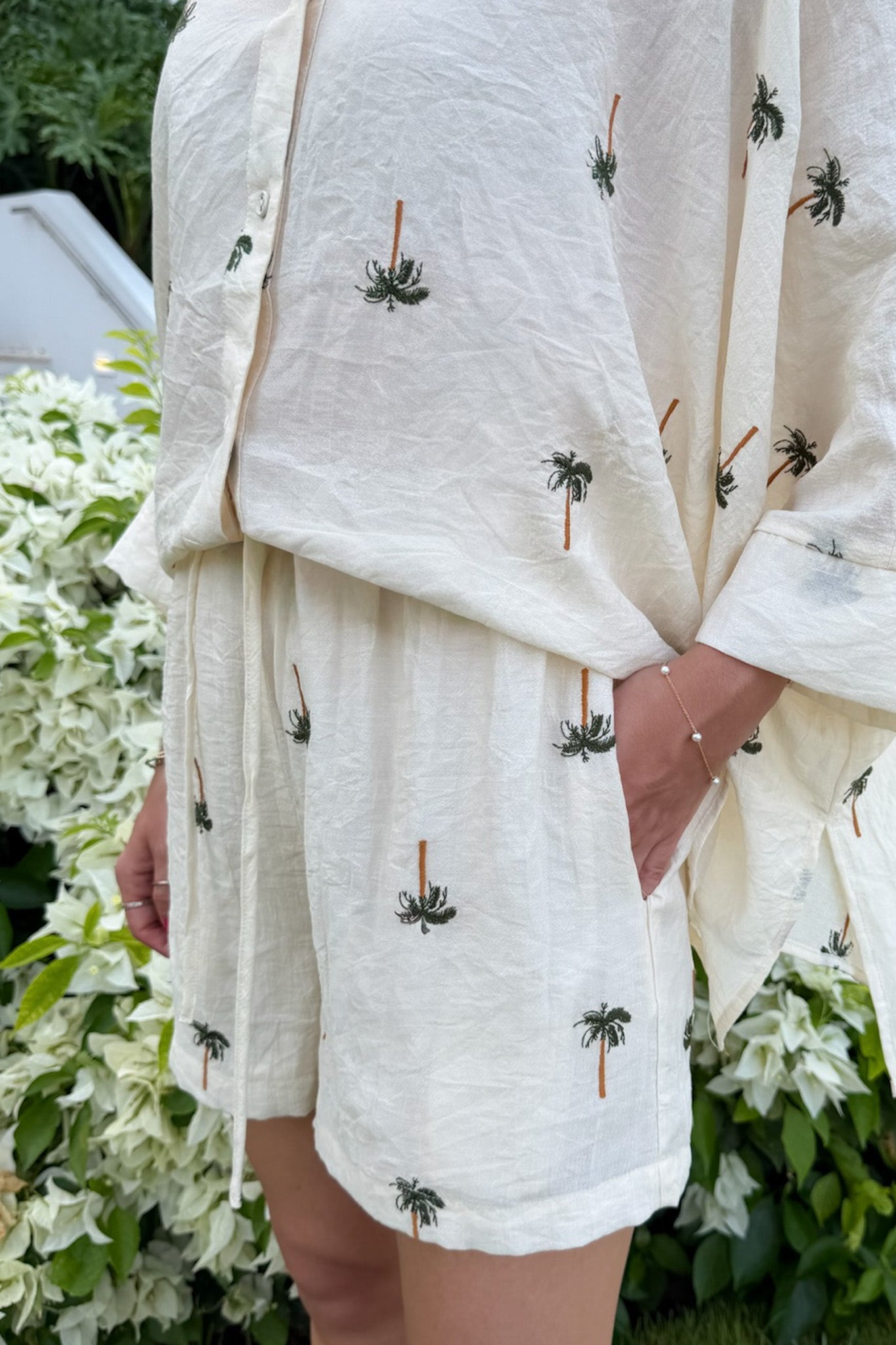 Hideaway Embroidered Shorts - Neutral Ground