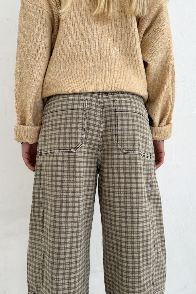 Jackson Mini Checkered Pattern Barrel Pants - Neutral Ground