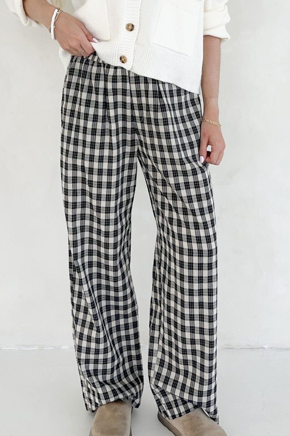 Johnny Cotton Paid Pants in Black - Neutral Ground