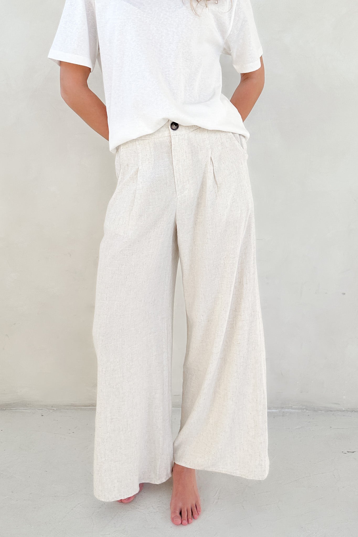 Land & Sea Pleated Linen Blend Trousers in Oatmeal - Neutral Ground