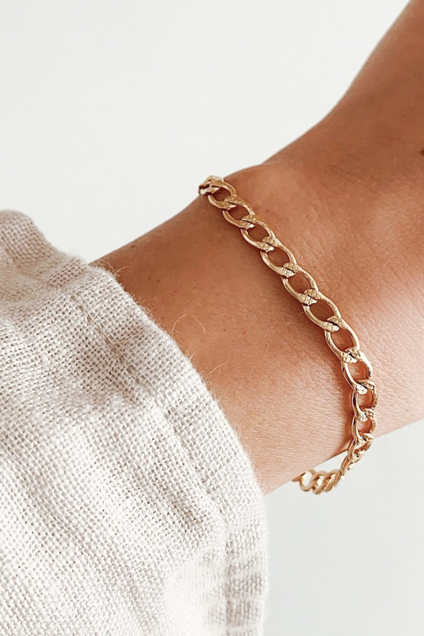 Layla Mega Chain Bracelet - Neutral Ground