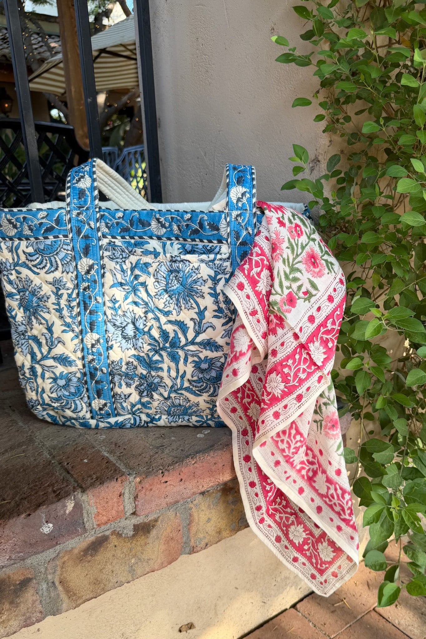 Lilly Lightweight Cotton Scarf in Pink - Neutral Ground